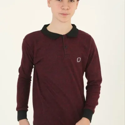 Dětský červený silný svetr s výstřihem a výšivkou 2
