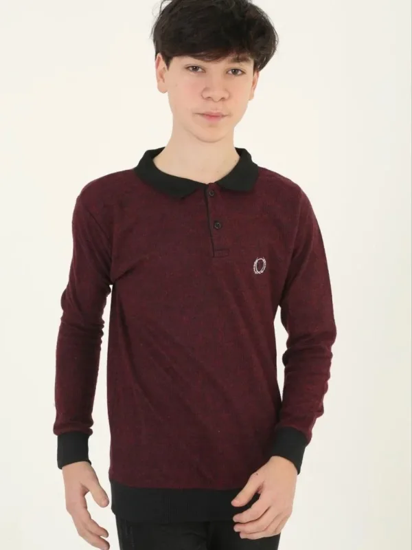 Dětský červený silný svetr s výstřihem a výšivkou 2