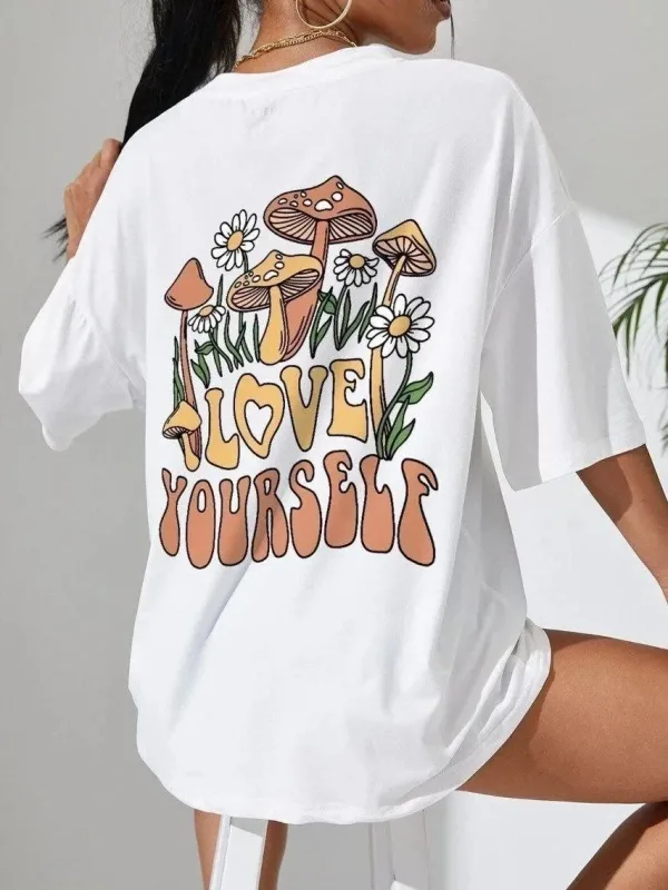 Dámské bílé oversized tričko s potiskem s krátkým rukávem 1