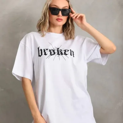 Bluzë e bardhë për femra, oversize, me jakë biçiklete, të printuar 4