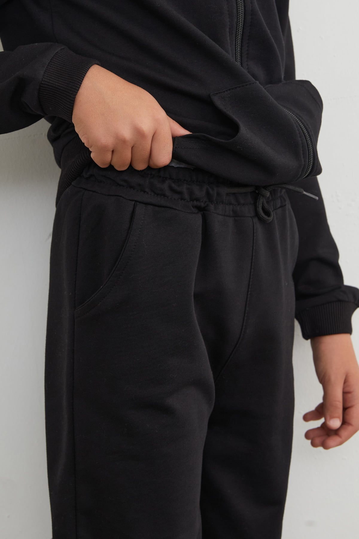 Kapüşonlu Fermuarlı Unisex Çocuk Eşofman Takımı 5