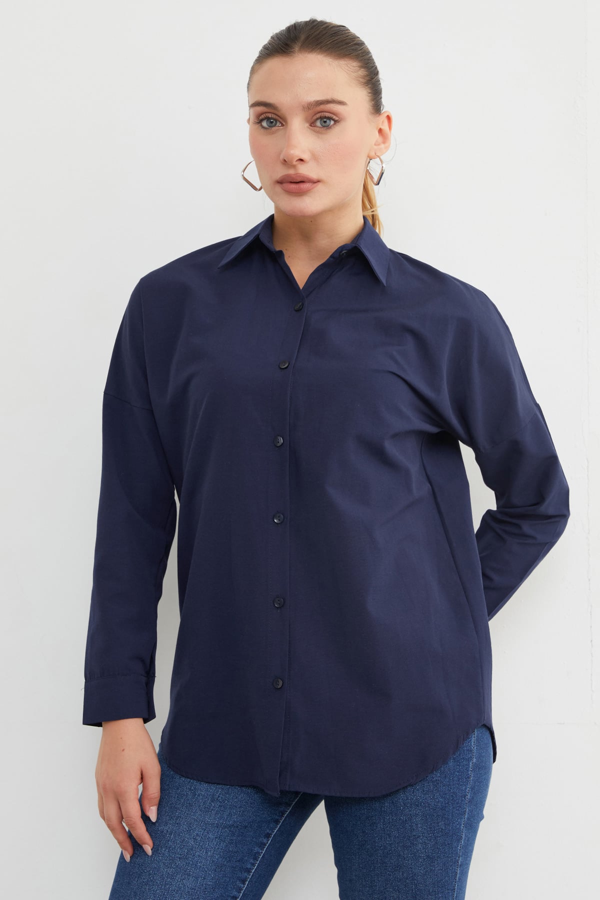 Basic Düğmeli Gömlek 4