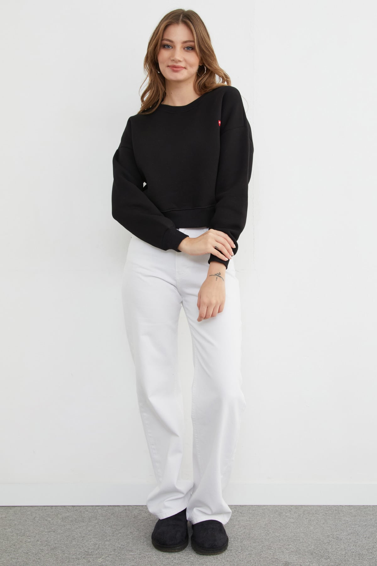 3 İplik Kalp Nakışlı Bisiklet Yaka Sweatshirt 3