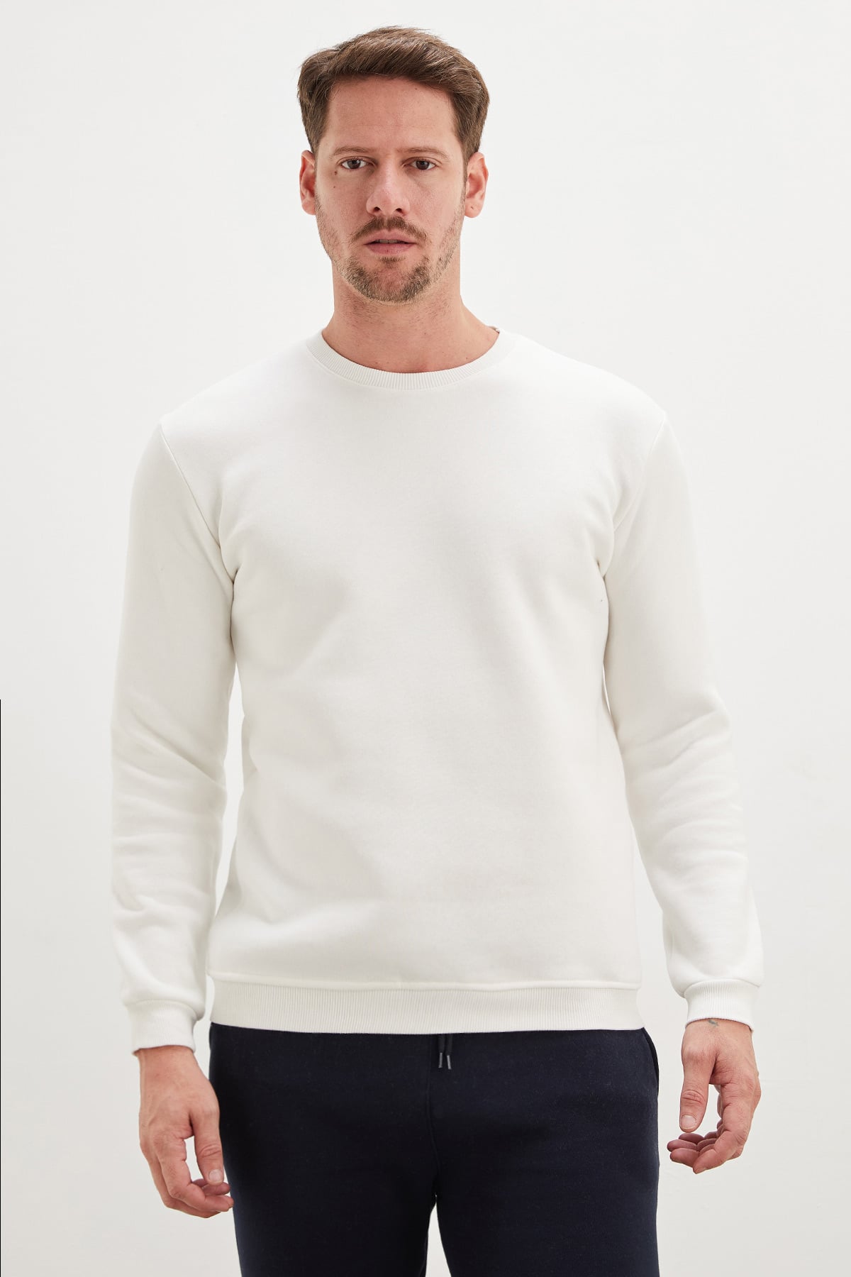 3 İplik Basic Bisiklet Yaka Sweatshirt 2