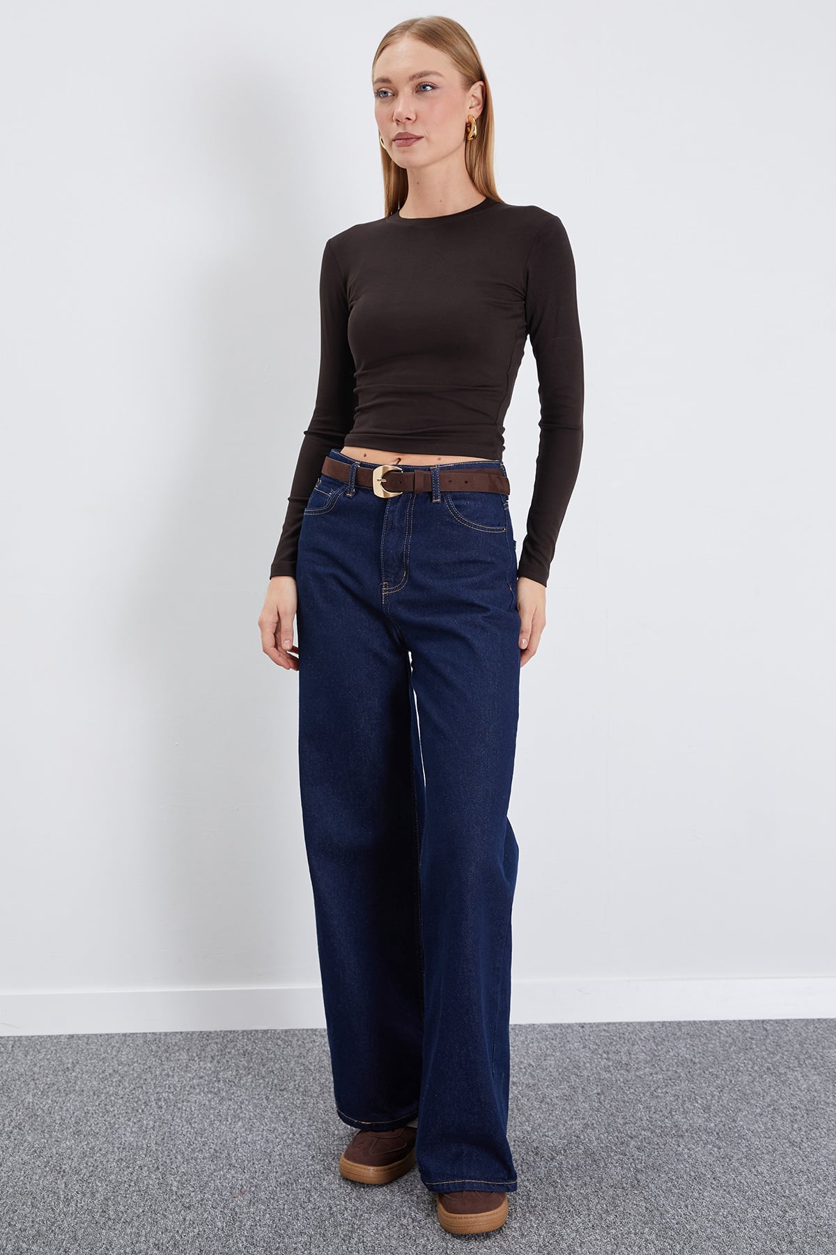 Basic Bisiklet Yaka Slim Fit Crop Bluz 2