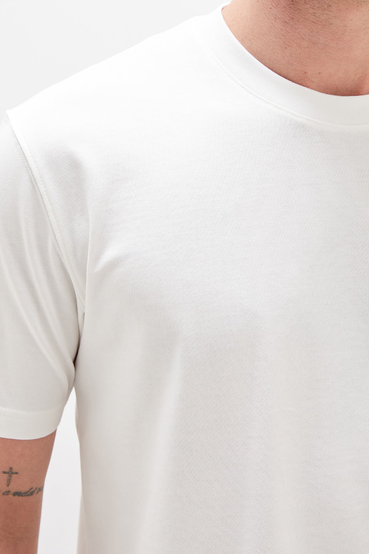 Basic Bisiklet Yaka Regular Tişört 5