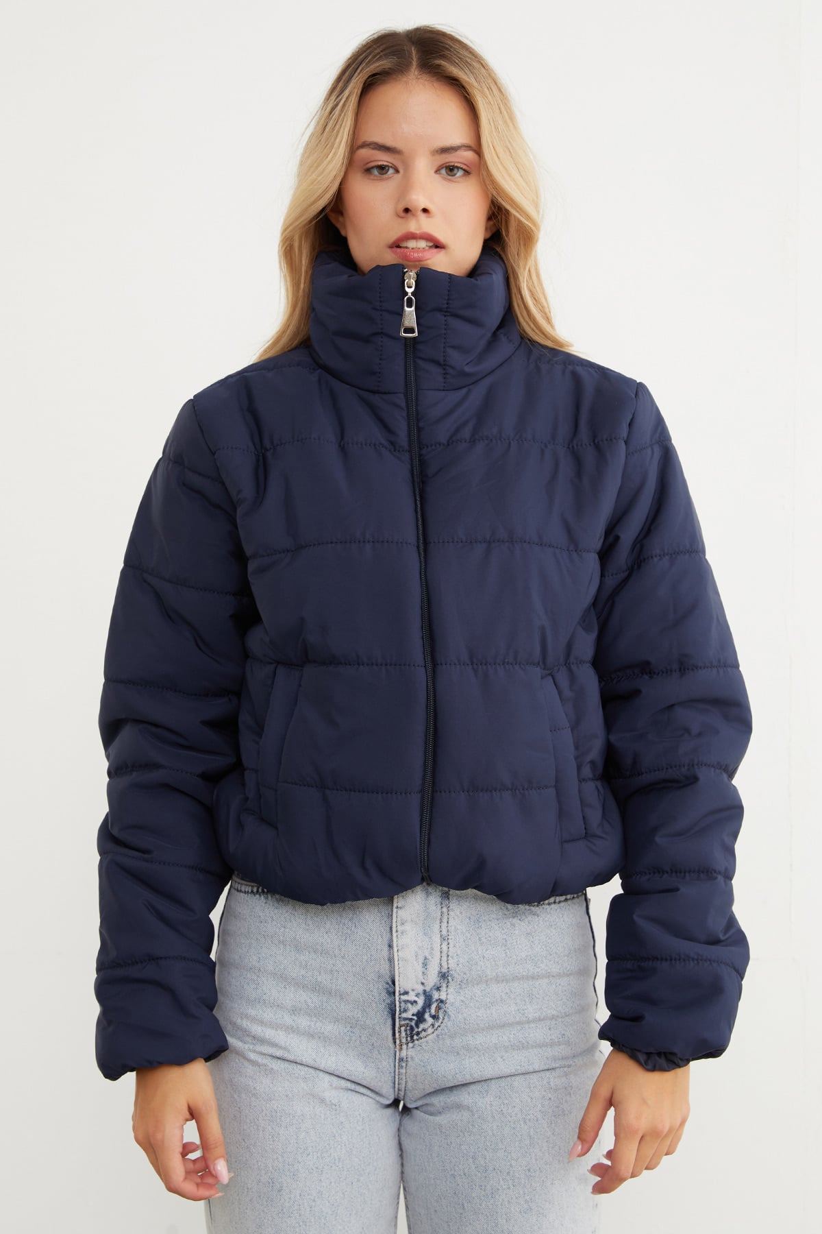 Beli Lastikli Crop Şişme Mont 7