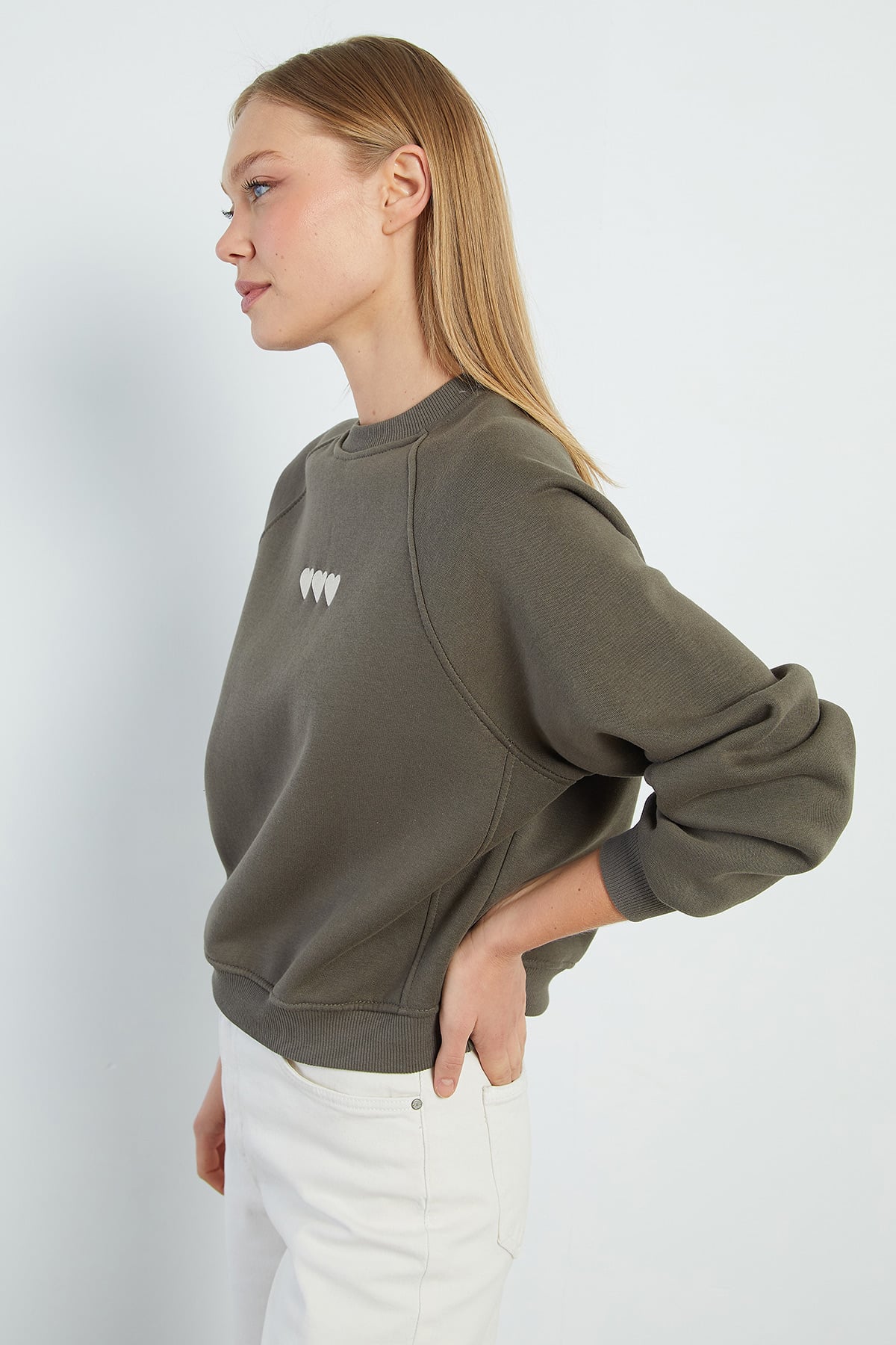 3 İplik Kalp Nakışlı Oversize Sweatshirt 6
