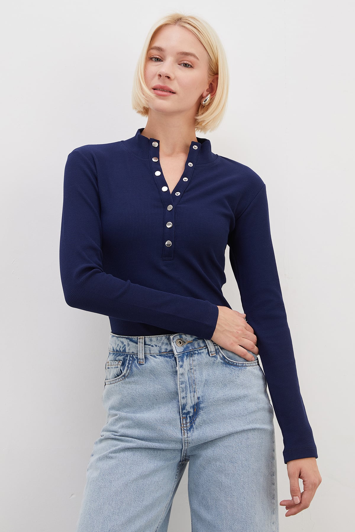 Fitilli Yarım Çıtçıtlı Dik Yaka Slim Fit Bluz 4