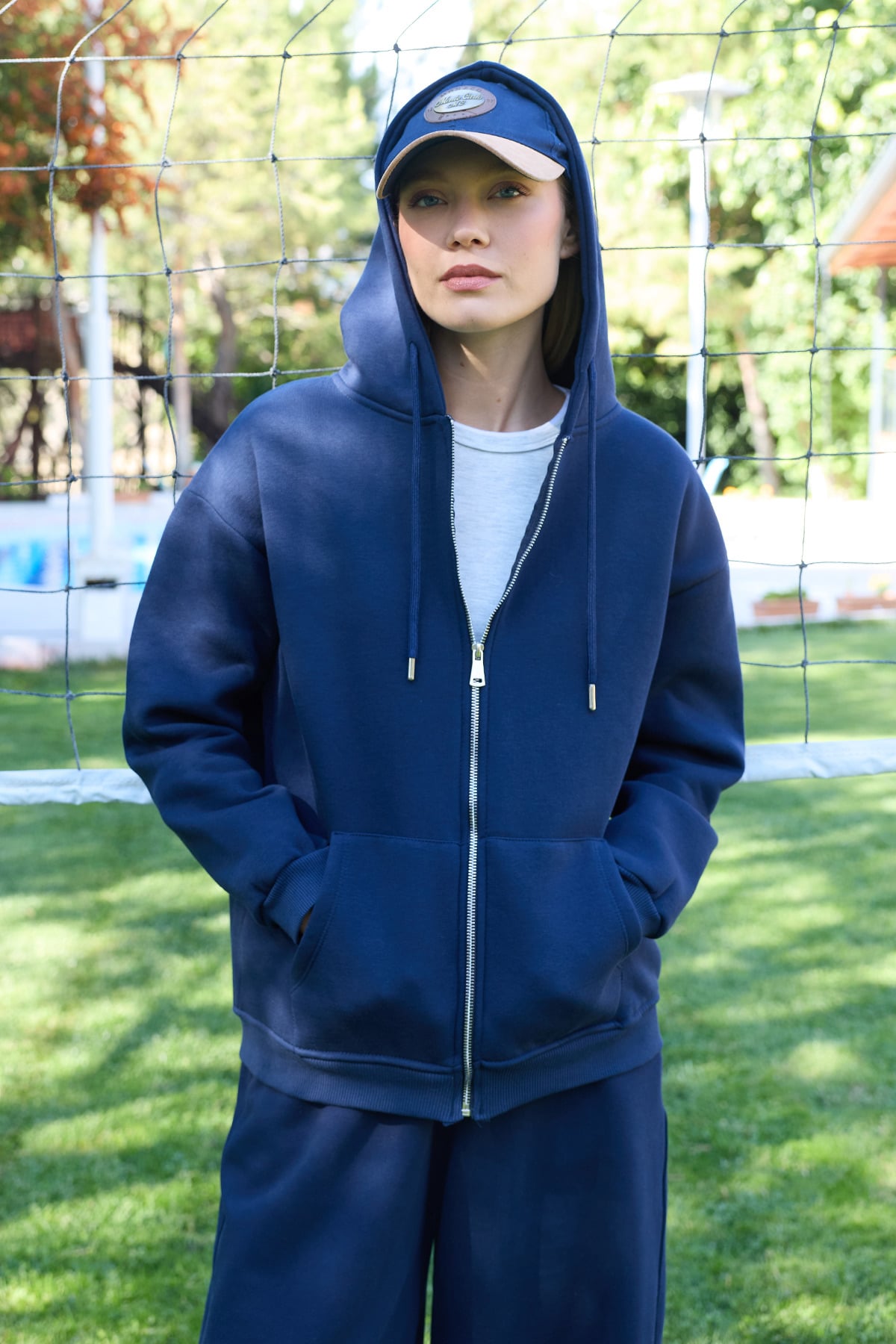 Basic Fermuarlı Kapüşonlu Oversize Sweatshirt 3