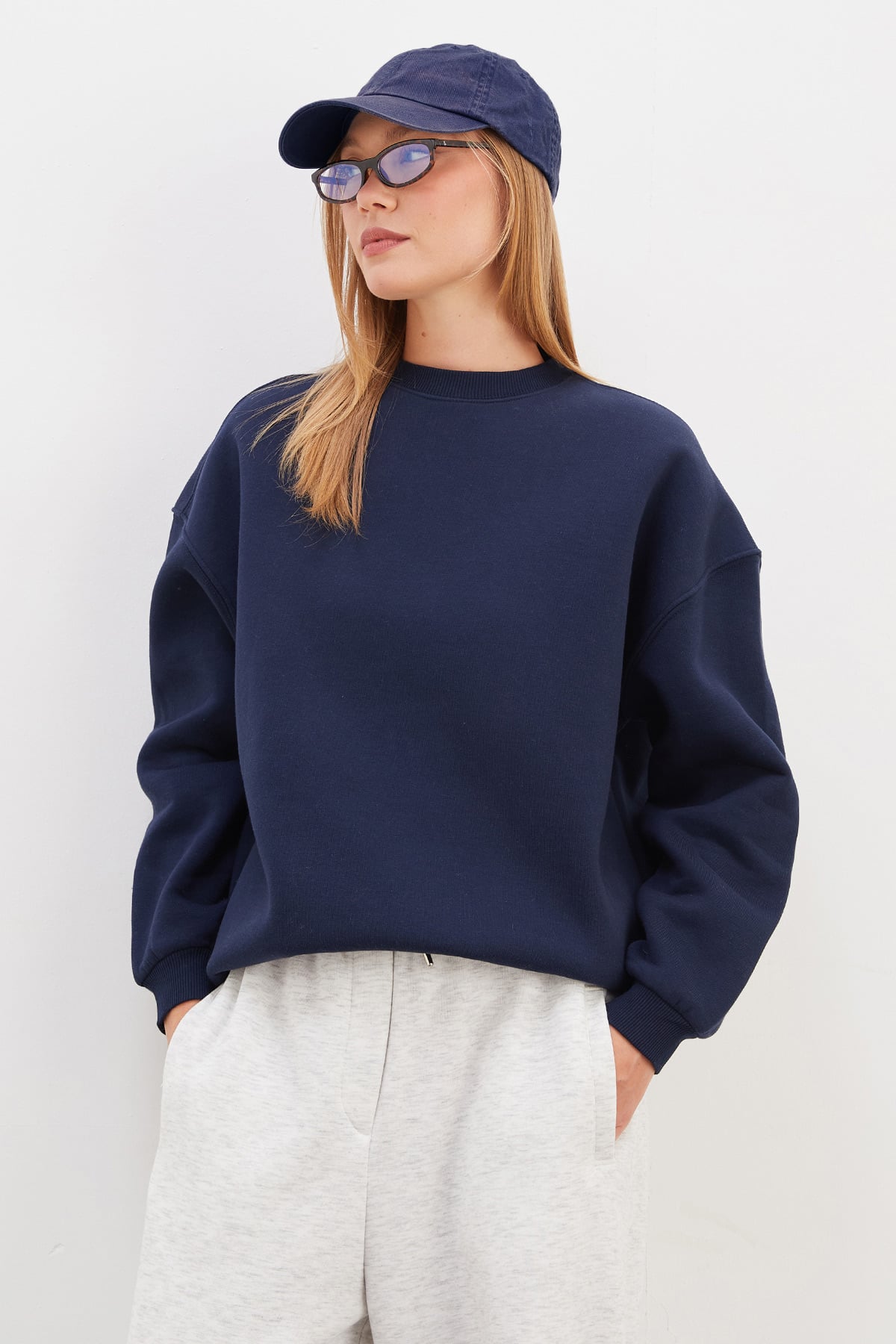 3 İplik Basic Bisiklet Yaka Oversize Sweatshirt 4