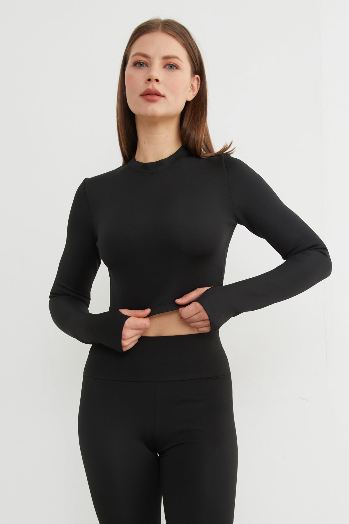 Basic Bisiklet Yaka Parmak Geçmeli Crop Bluz 4