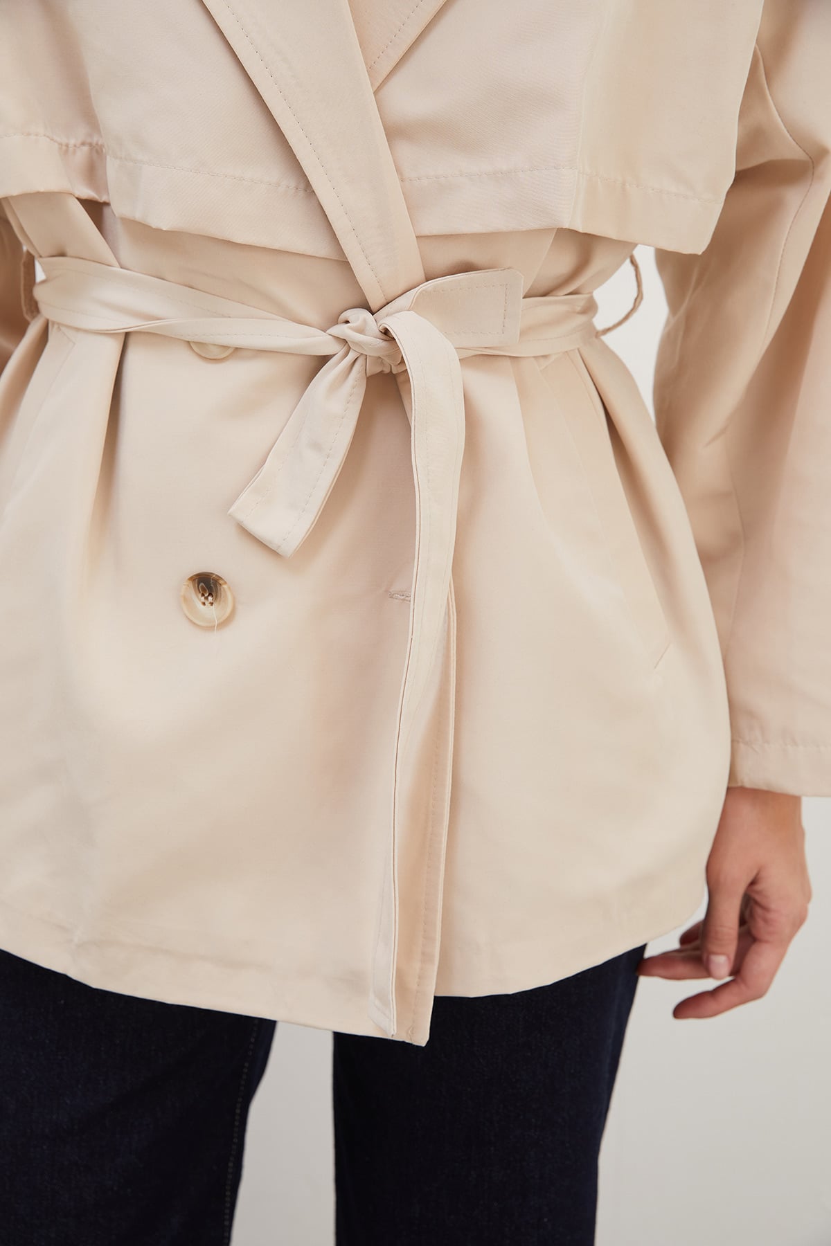 Pelerinli Kuşaklı Geniş Kol Oversize Trençkot 7