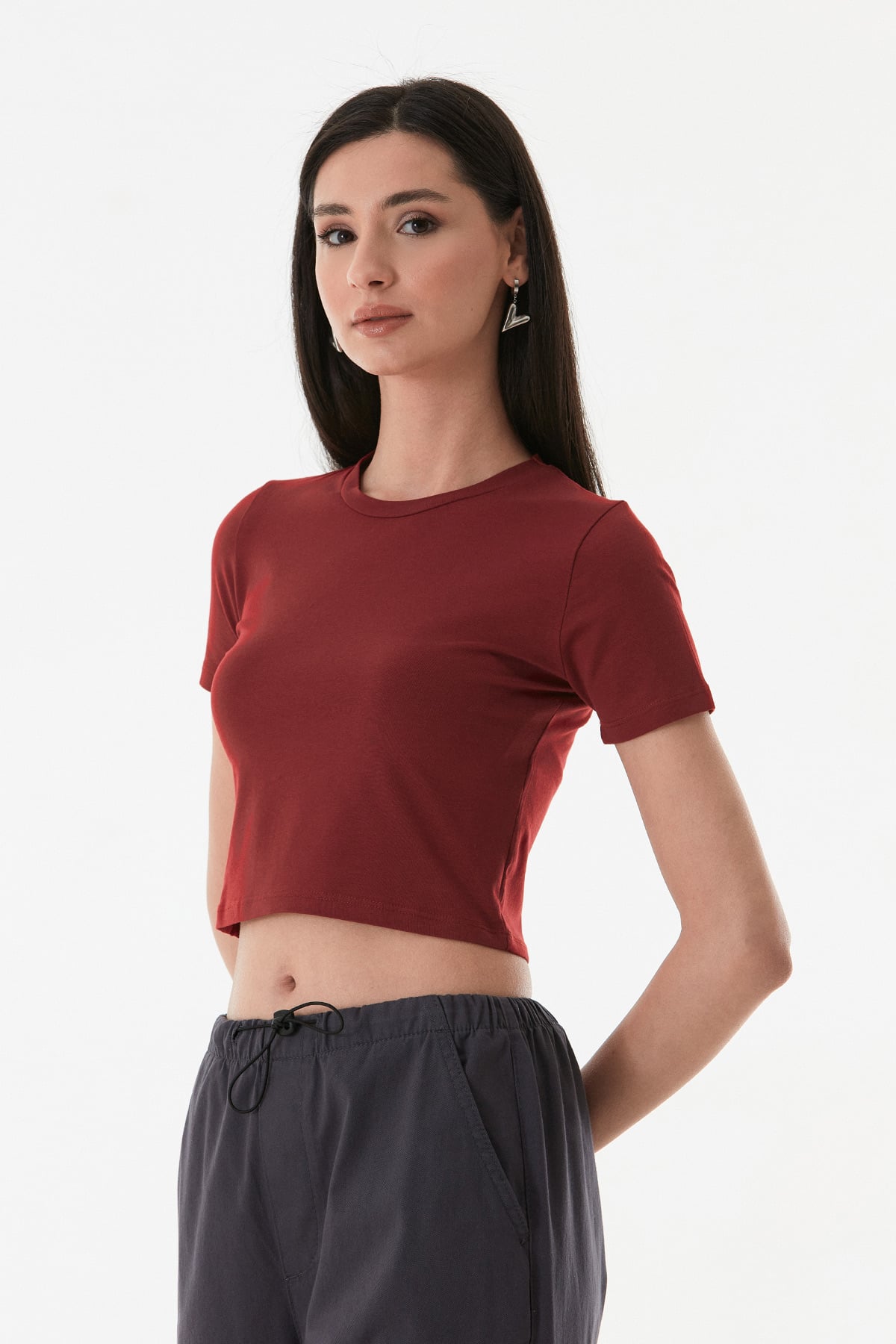 Basic Bisiklet Yaka Crop Tişört 4