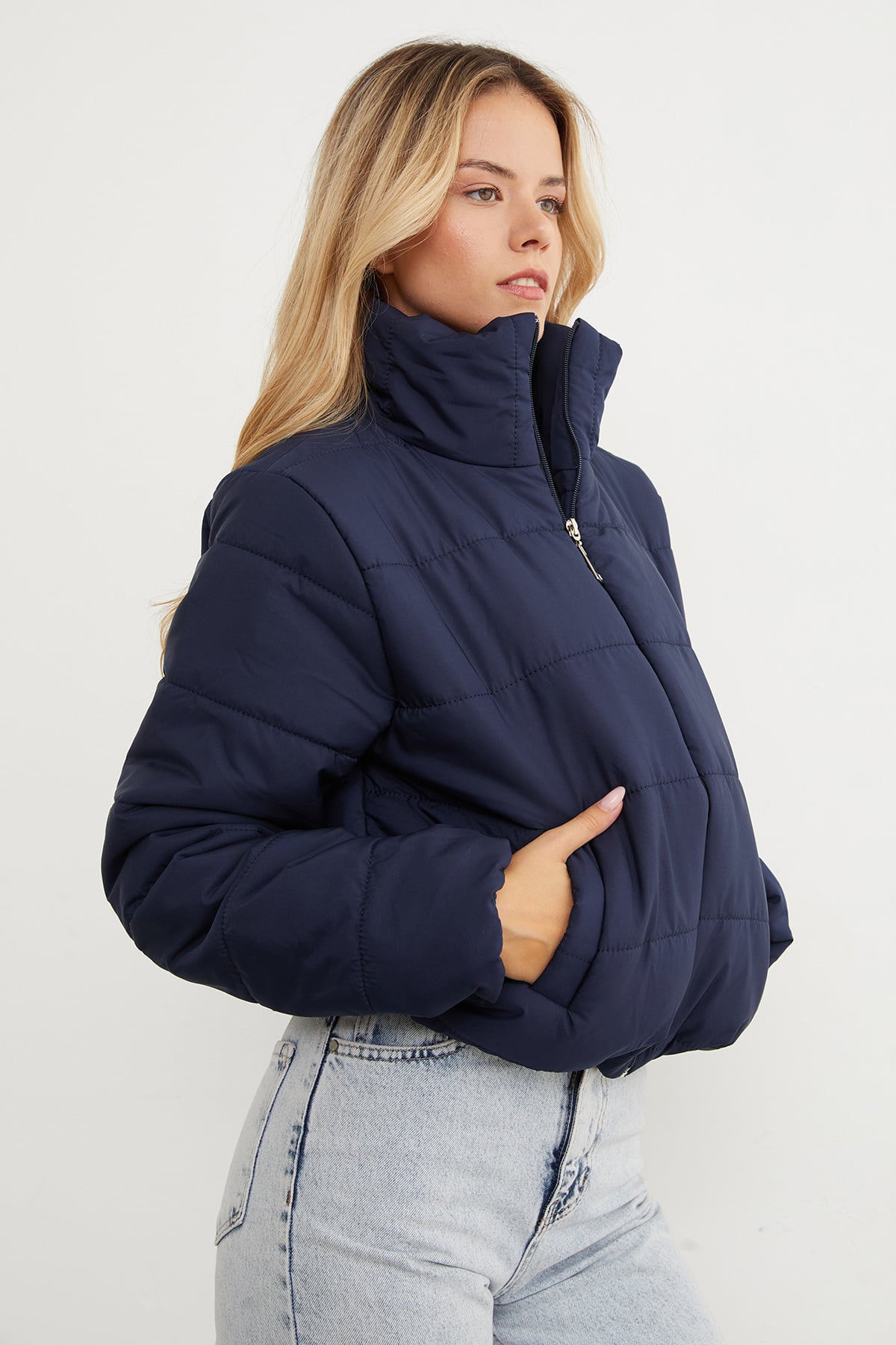 Beli Lastikli Crop Şişme Mont 2