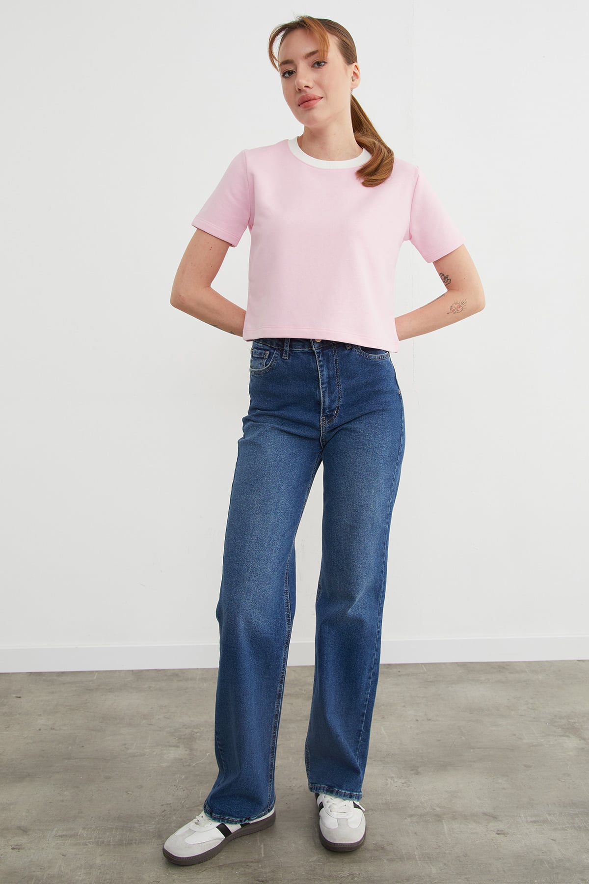 Basic Ribana Yaka Mevsimlik Crop Tişört 6