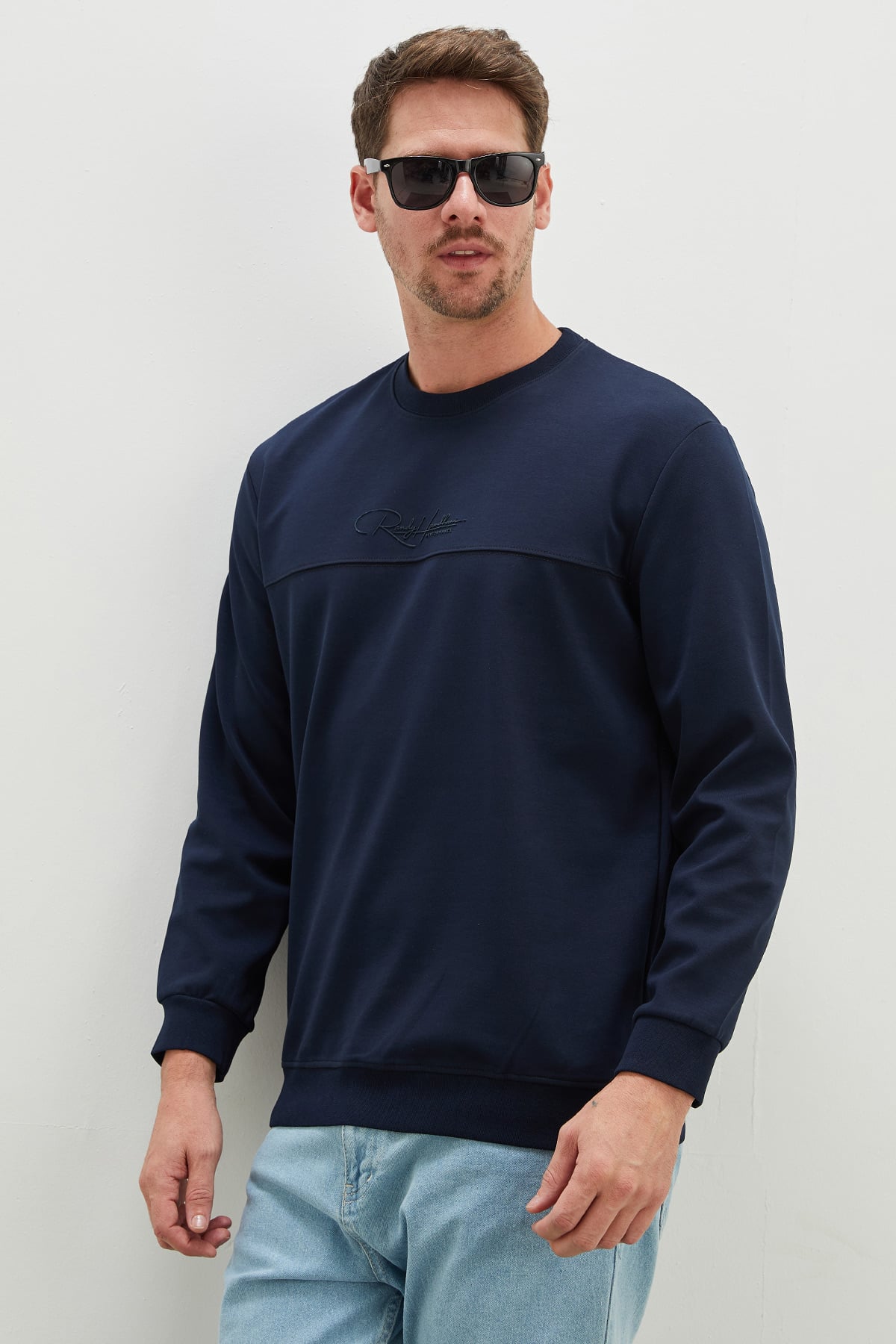 Kabartma Baskılı Çimalı Bisiklet Yaka Sweatshirt 3