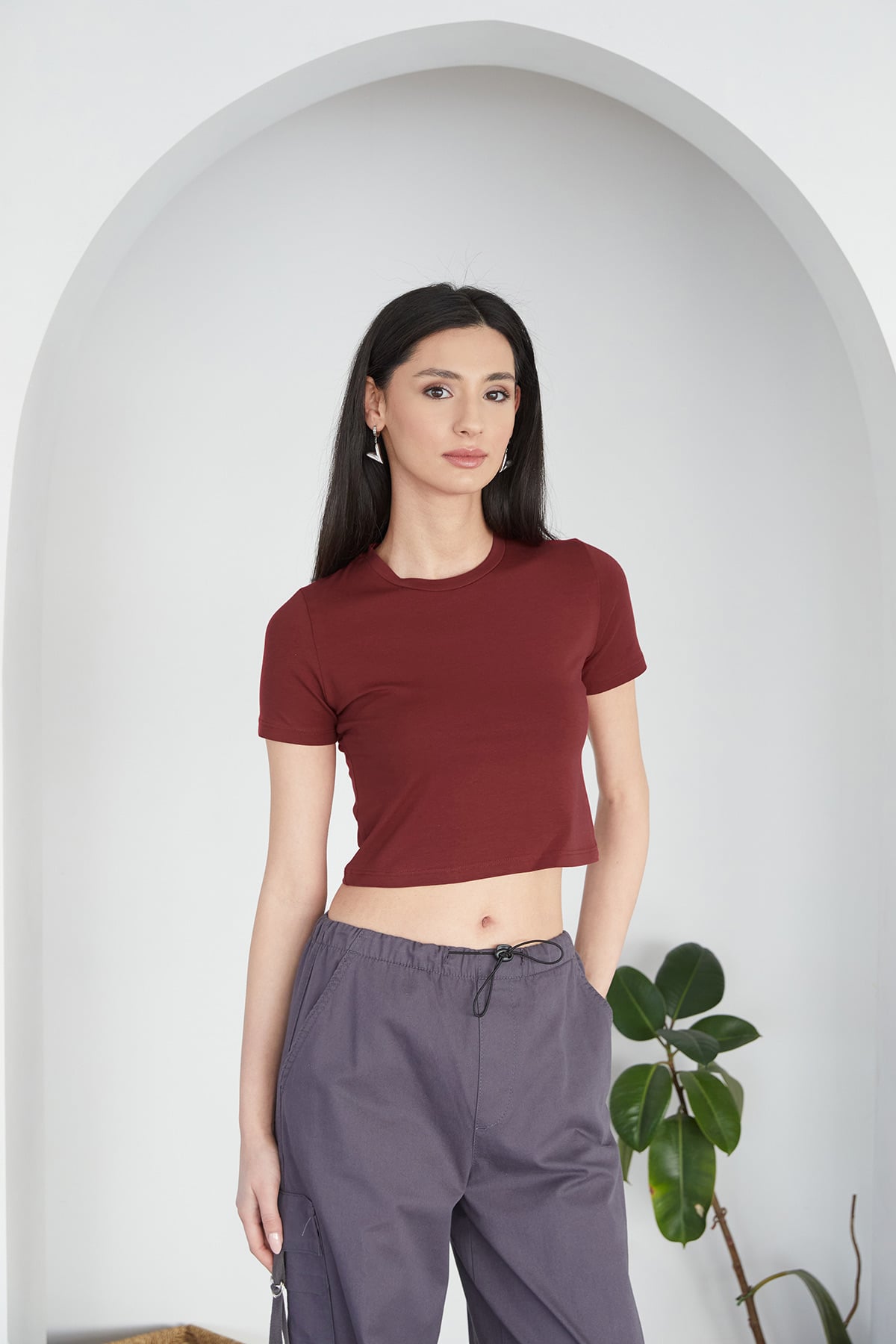 Basic Bisiklet Yaka Crop Tişört 2