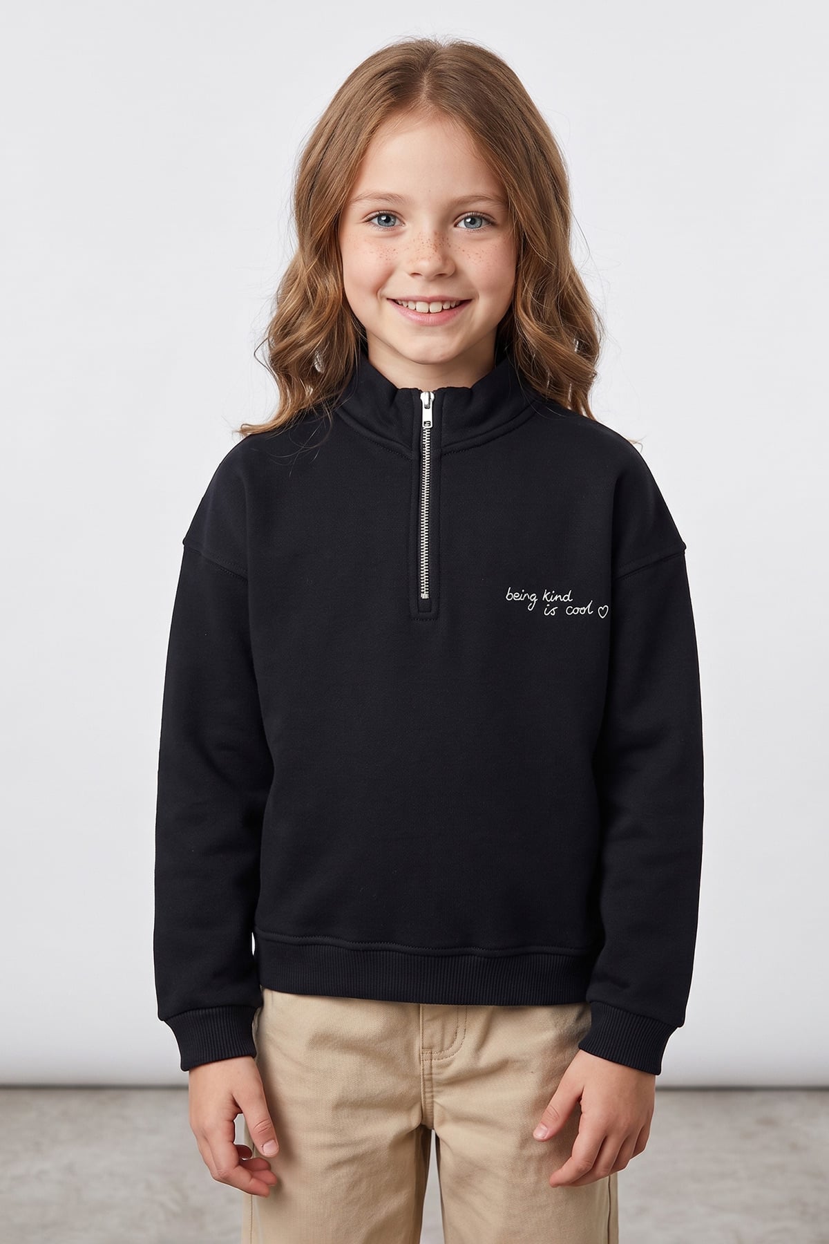 Çocuk Kız 3 İplik Yarım Fermuarlı Dik Yaka Sweatshirt 2