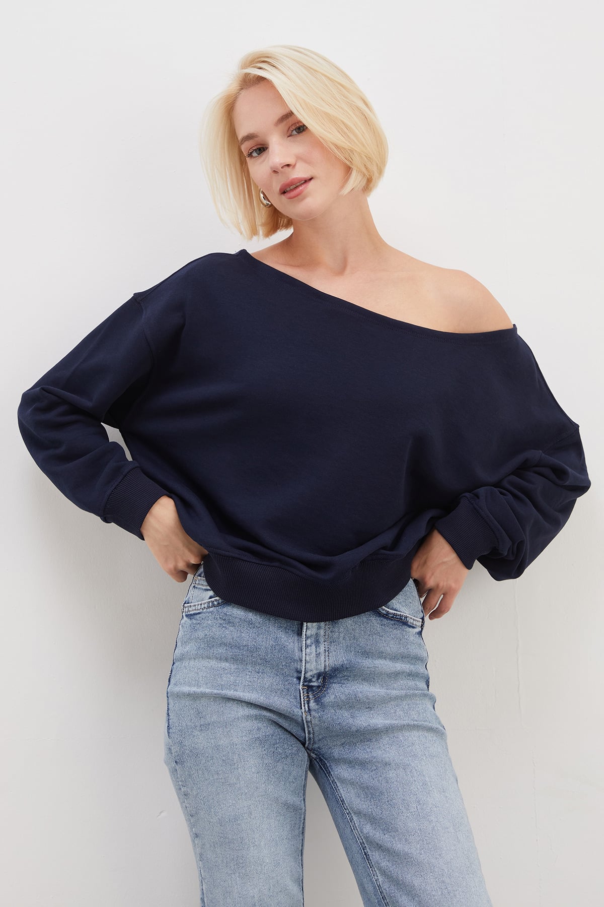 3 İplik Şardonsuz Kayık Yaka Oversize Sweatshirt 4