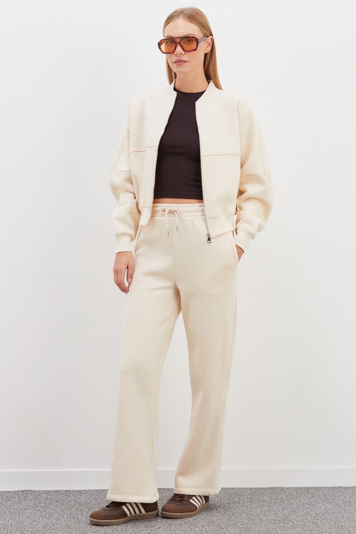 3 İplik Basic Fermuarlı Dik Yaka Crop Sweatshirt 4