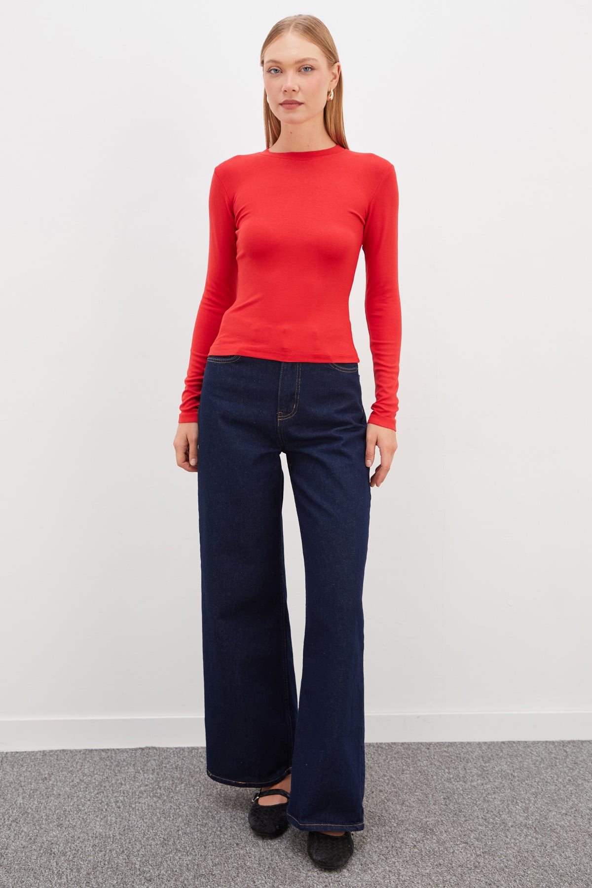 Basic Bisiklet Yaka Slim Fit Crop Bluz 4