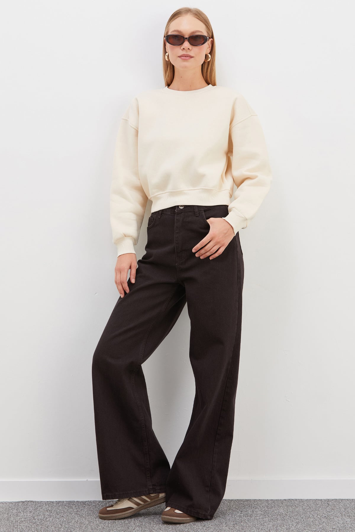 3 İplik Basic Ribanalı Crop Sweatshirt 5
