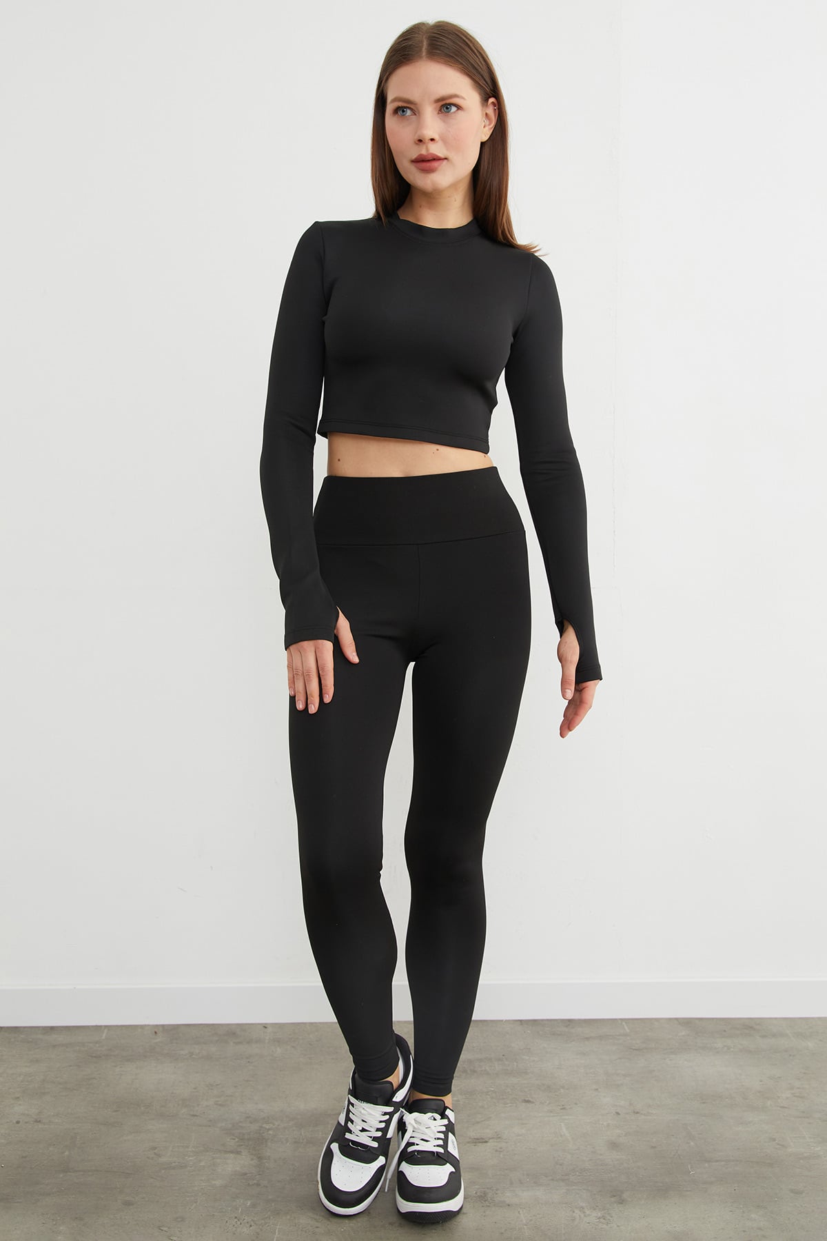 Basic Bisiklet Yaka Parmak Geçmeli Crop Bluz 5