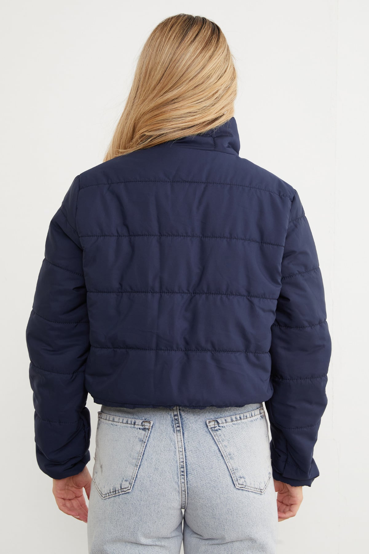 Beli Lastikli Crop Şişme Mont 8