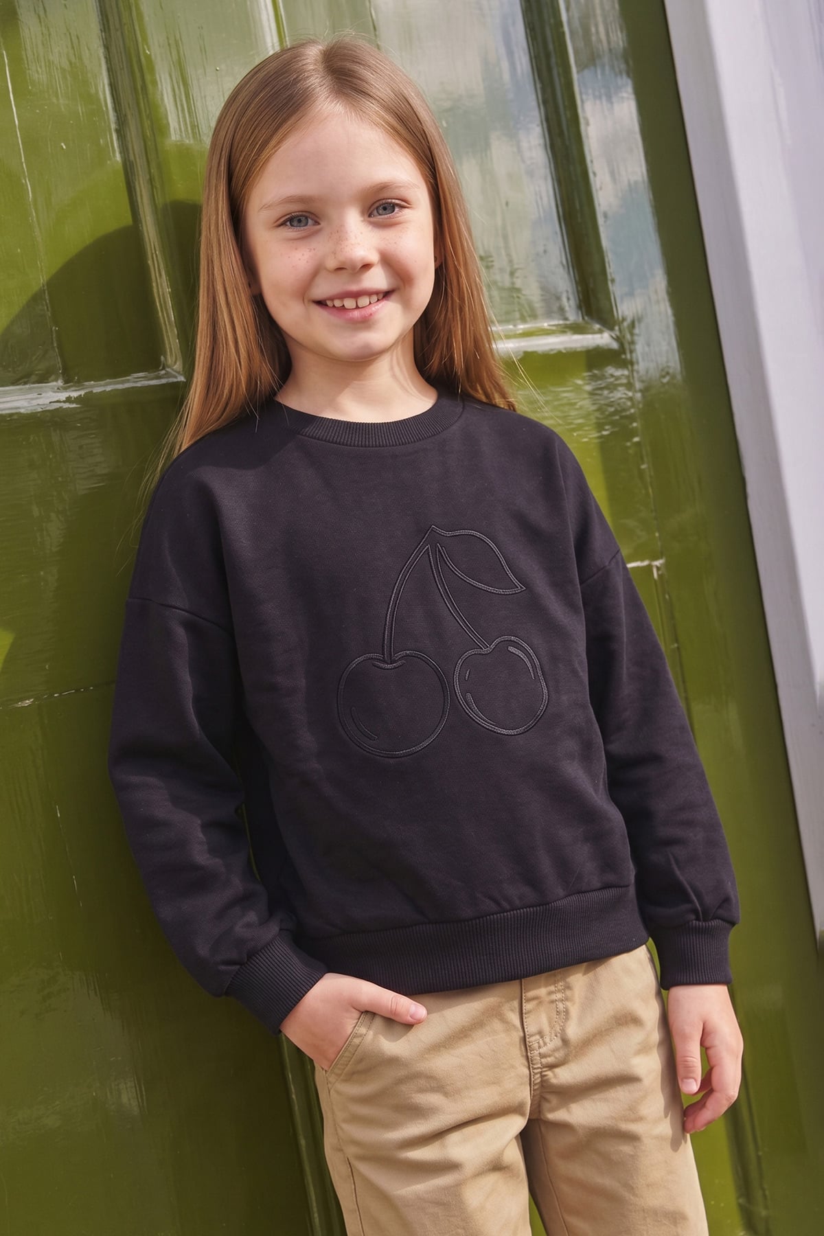 Sweatshirt