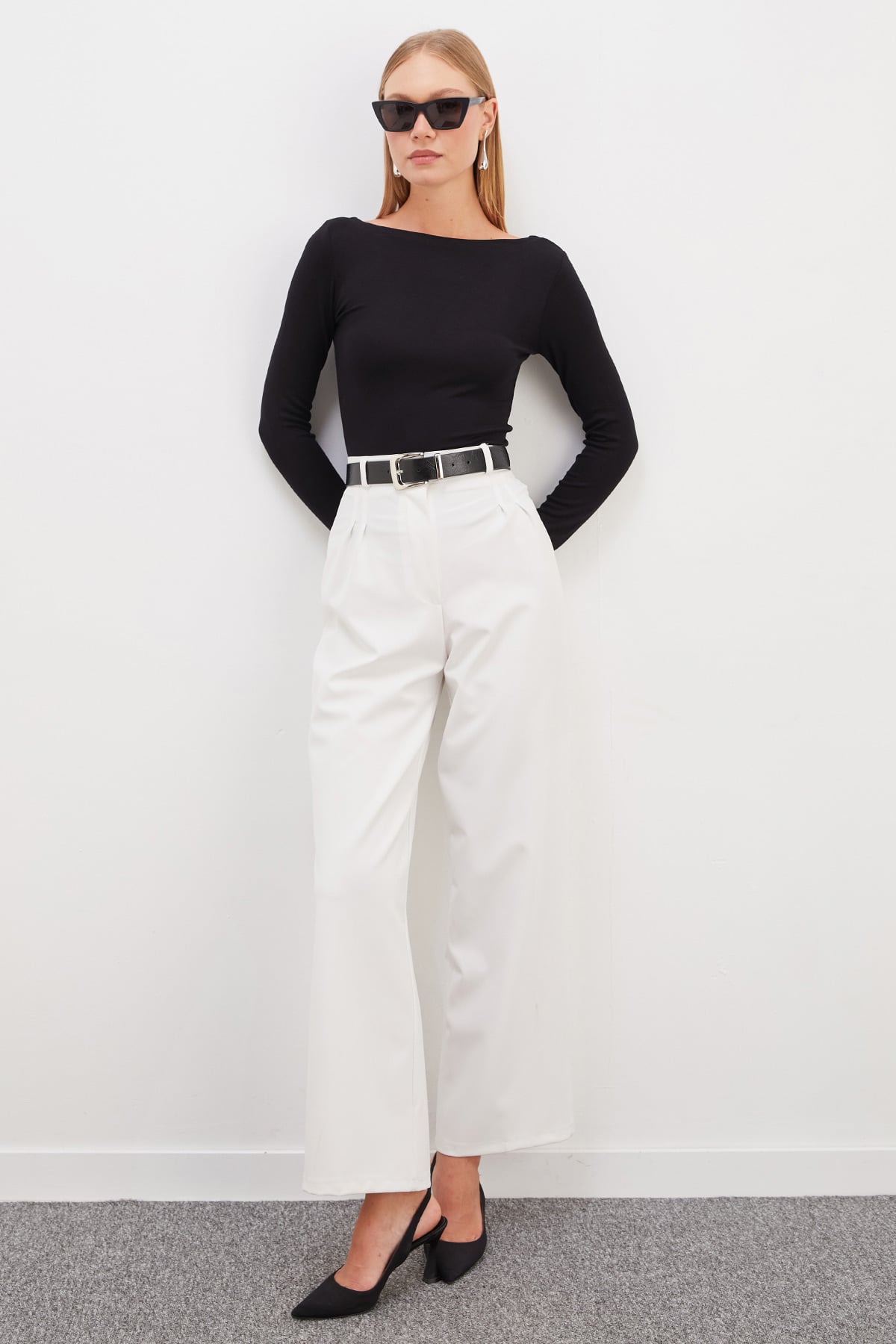 Basic Kayık Yaka Slim Fit Bluz 2