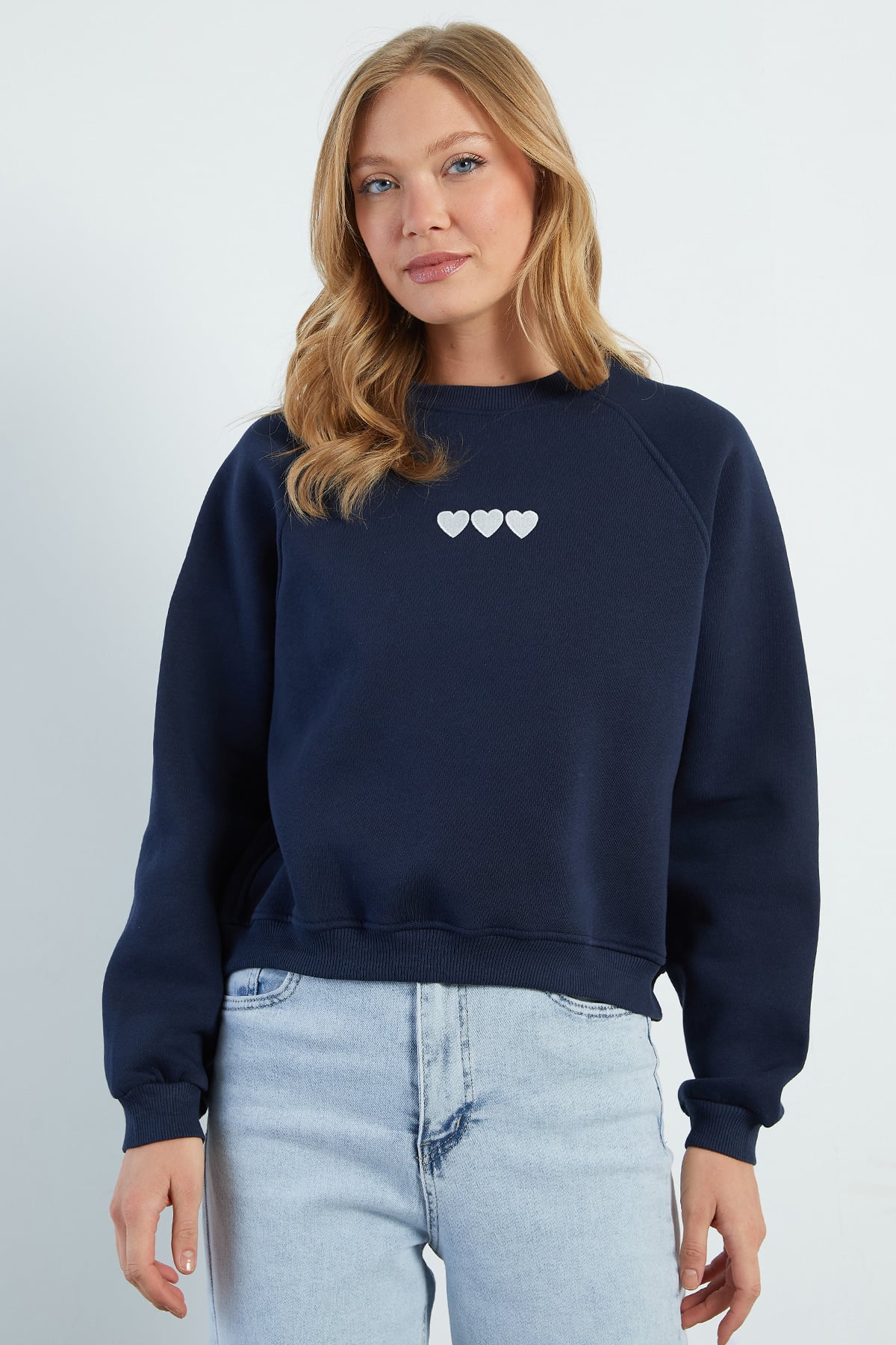 3 İplik Kalp Nakışlı Oversize Sweatshirt 6