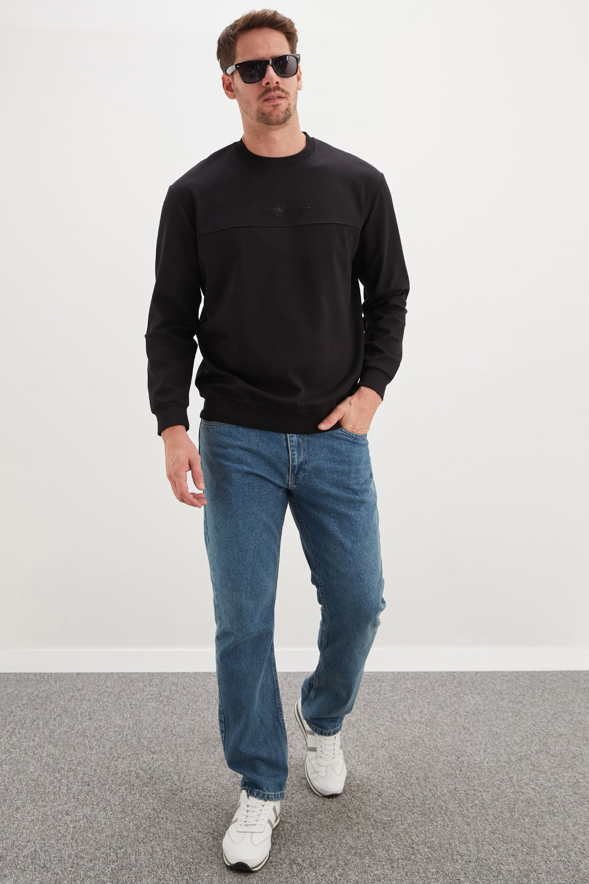 Kabartma Baskılı Çimalı Bisiklet Yaka Sweatshirt 4