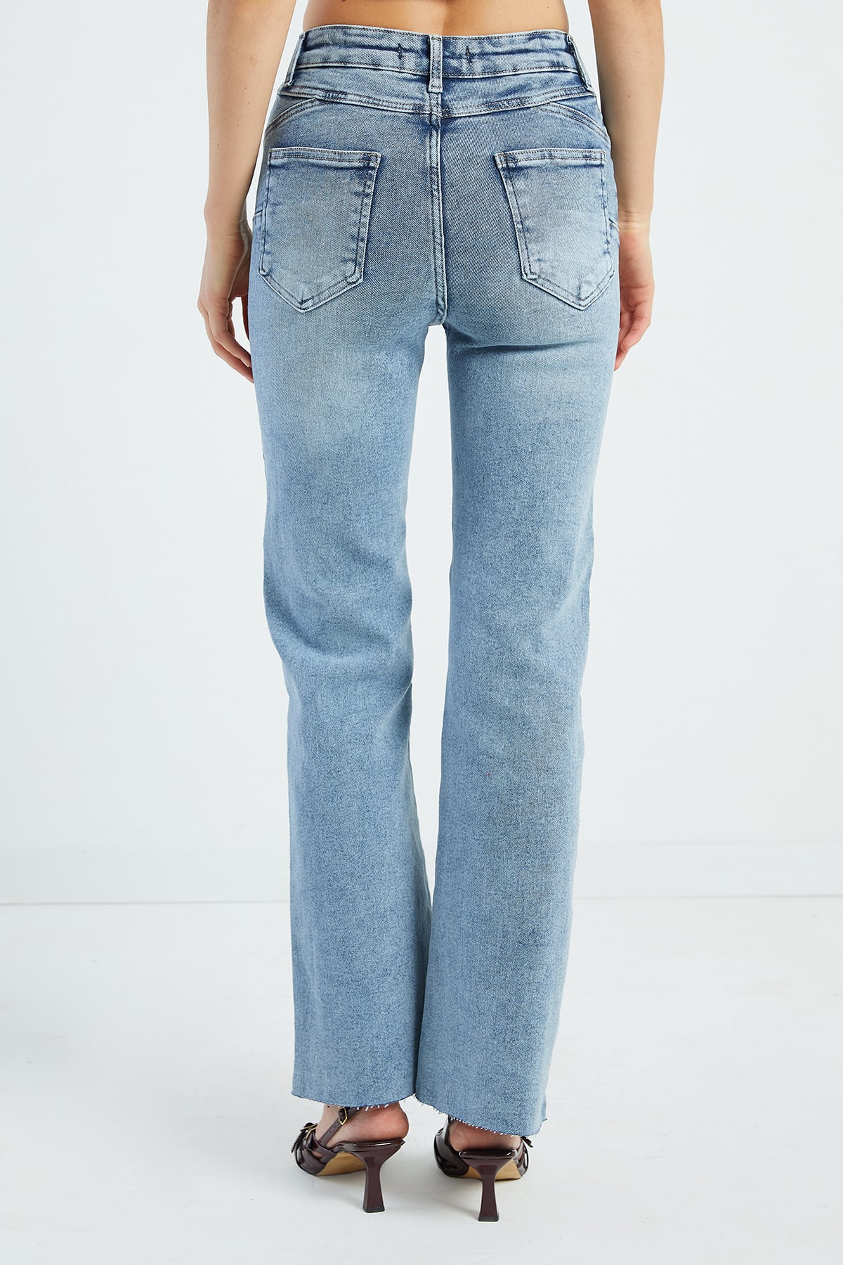Kesik Paça Flare Jean 8