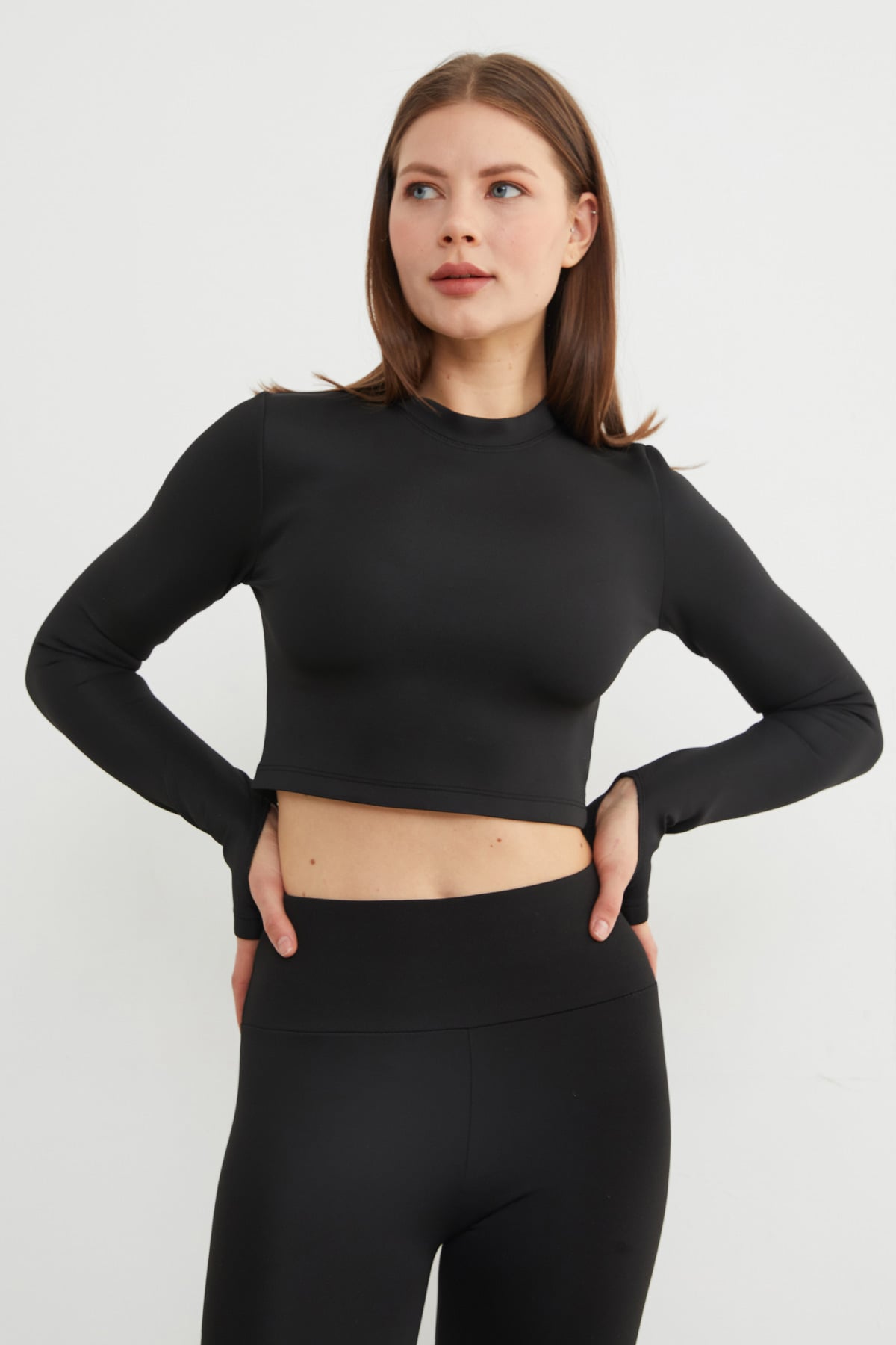 Basic Bisiklet Yaka Parmak Geçmeli Crop Bluz 6
