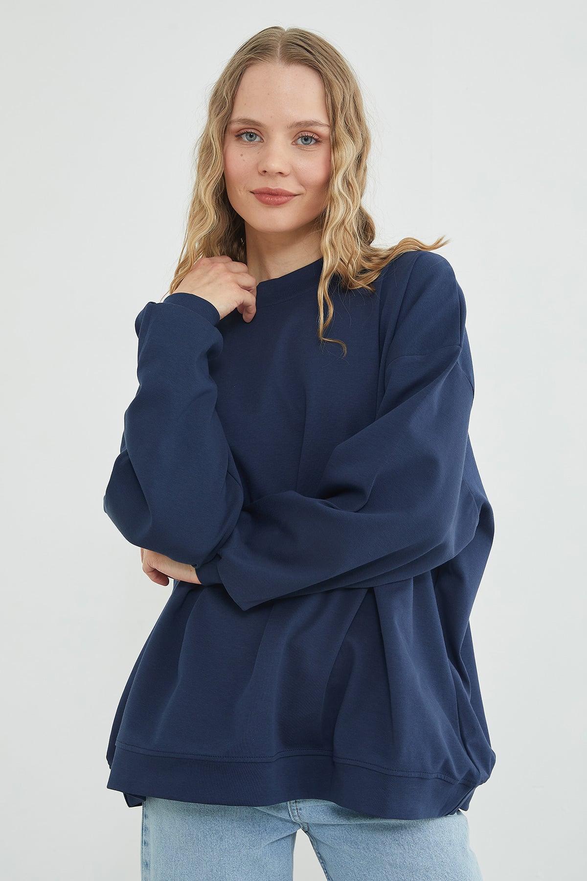 Basic Bisiklet Yaka Oversize Sweatshirt 3