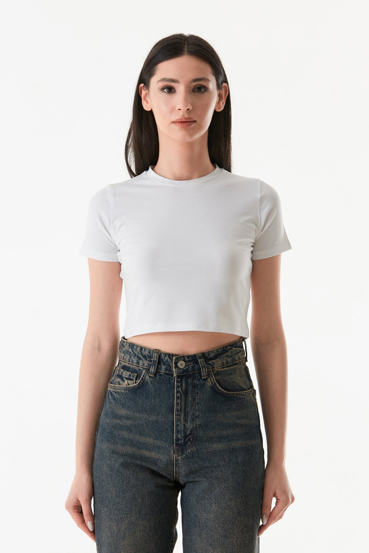 Basic Bisiklet Yaka Crop Tişört 4