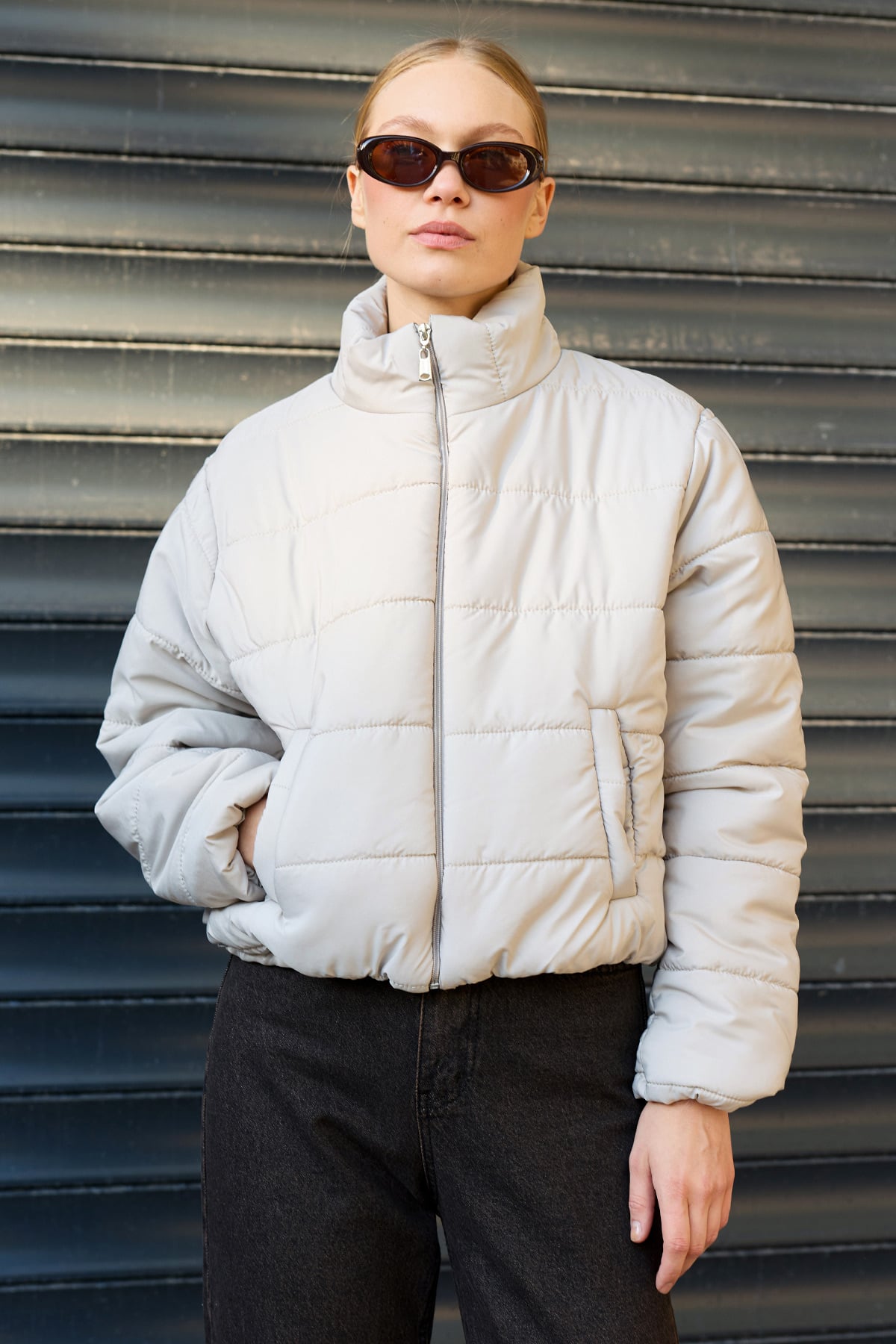 Beli Lastikli Crop Şişme Mont 4