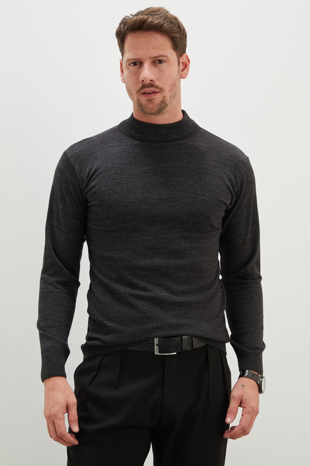 Basic Dik Yaka Regular Fit Triko Kazak
