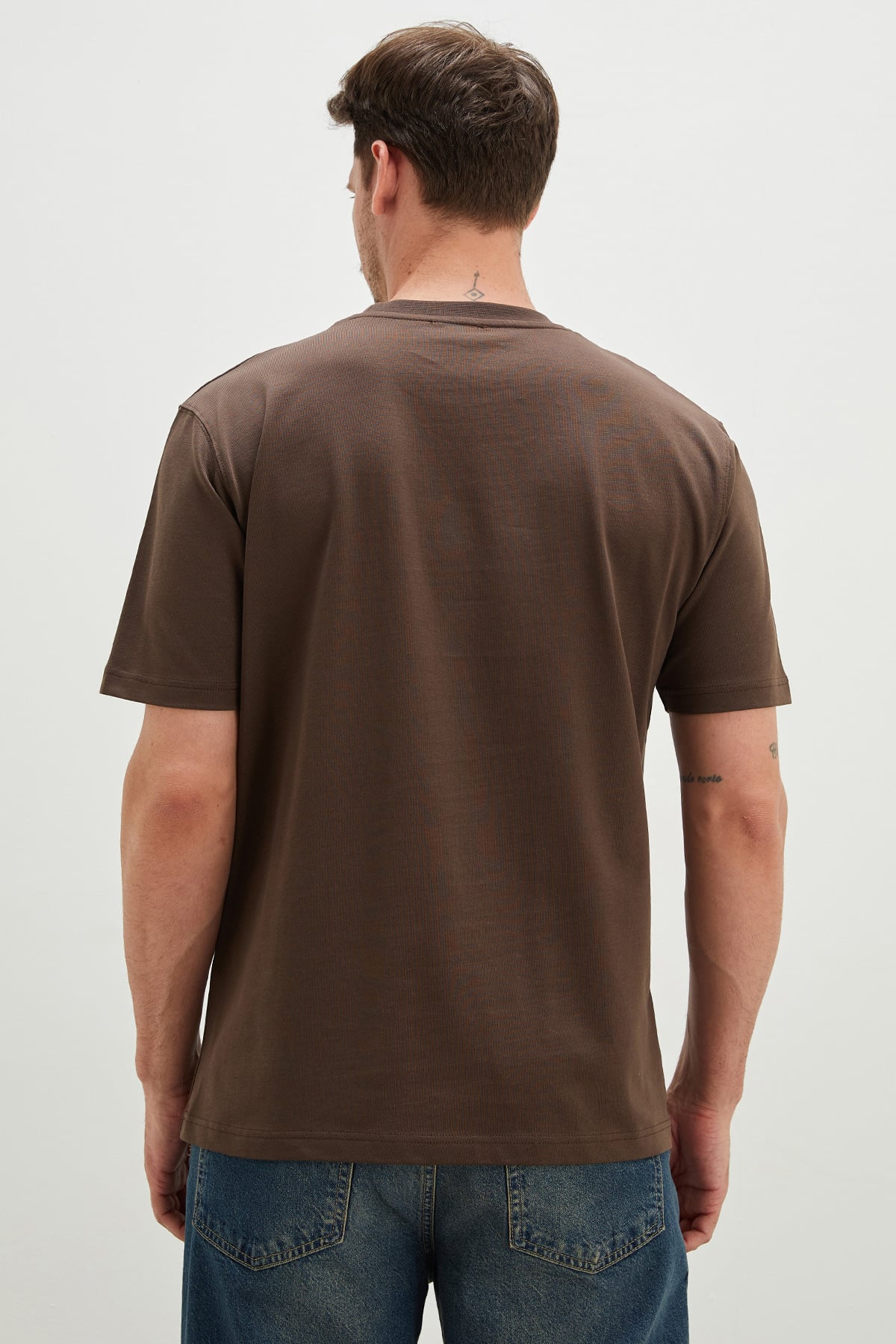 Basic Bisiklet Yaka Regular Tişört 8