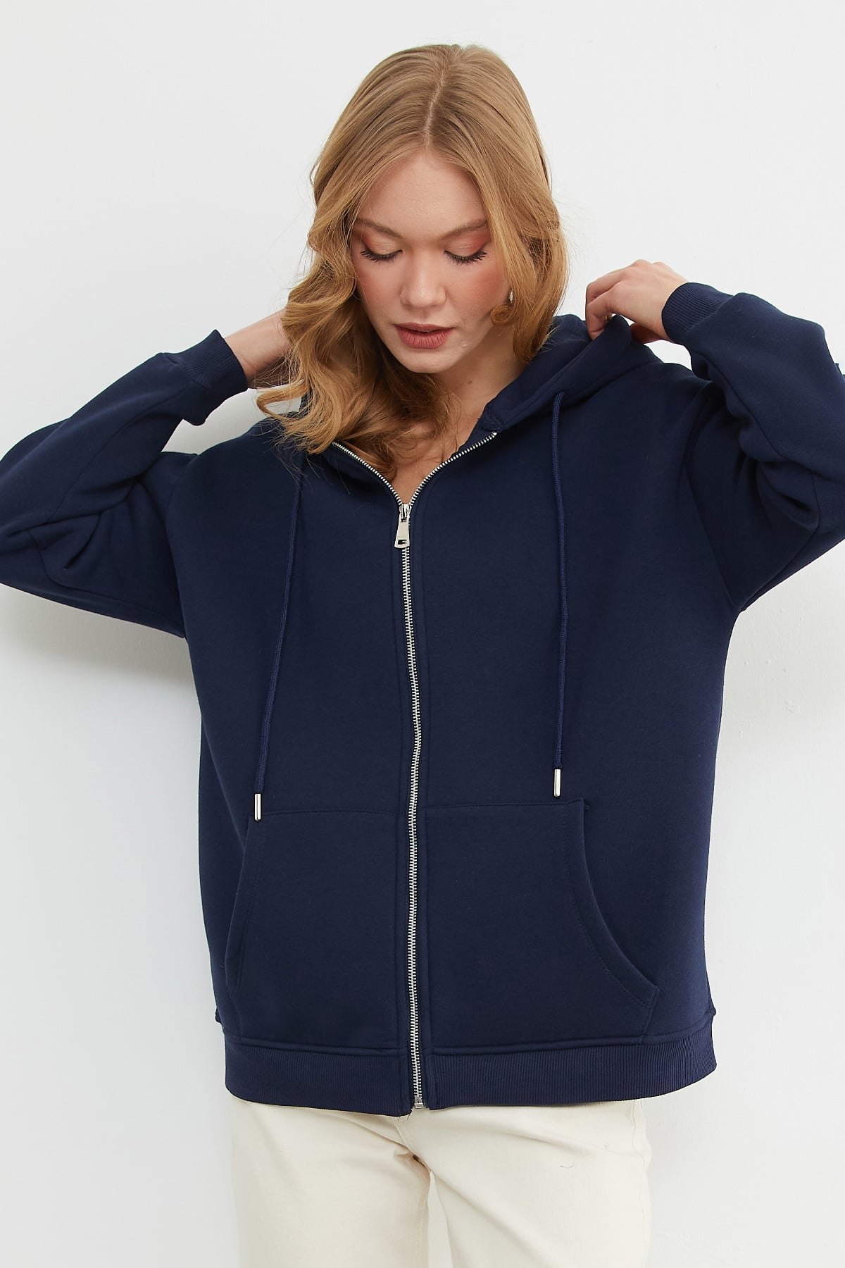 Basic Fermuarlı Kapüşonlu Oversize Sweatshirt 4