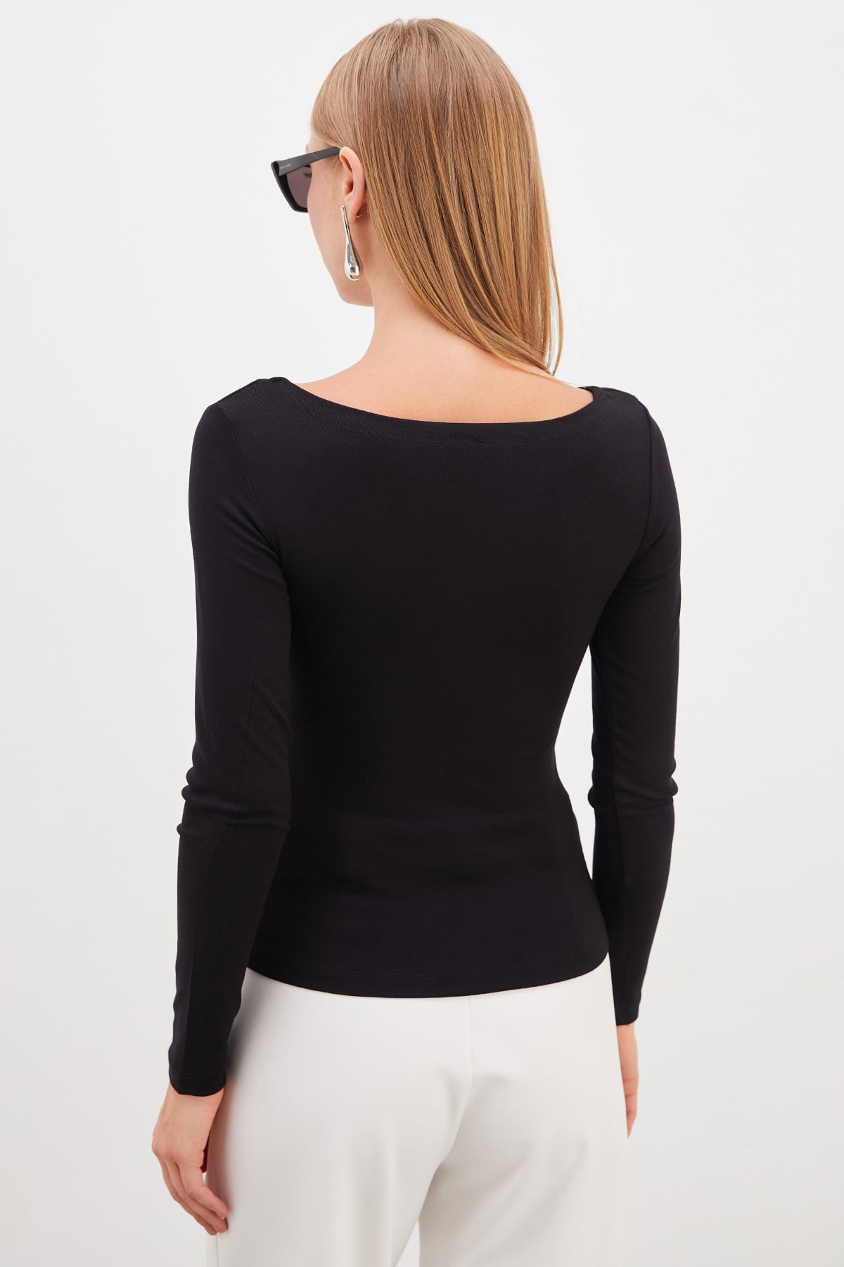 Basic Kayık Yaka Slim Fit Bluz 6