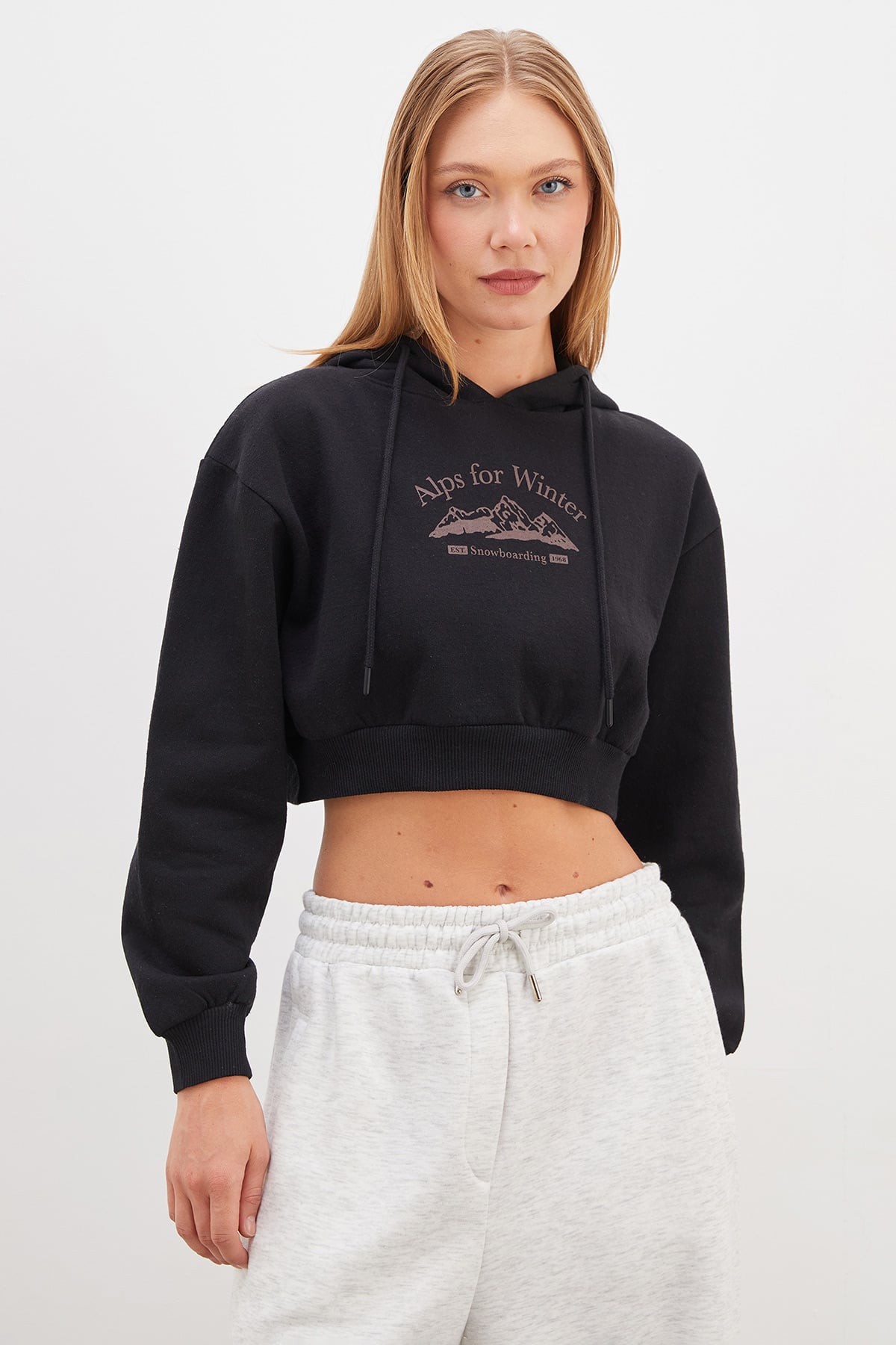 Baskılı Kapüşonlu Crop Sweatshirt 2