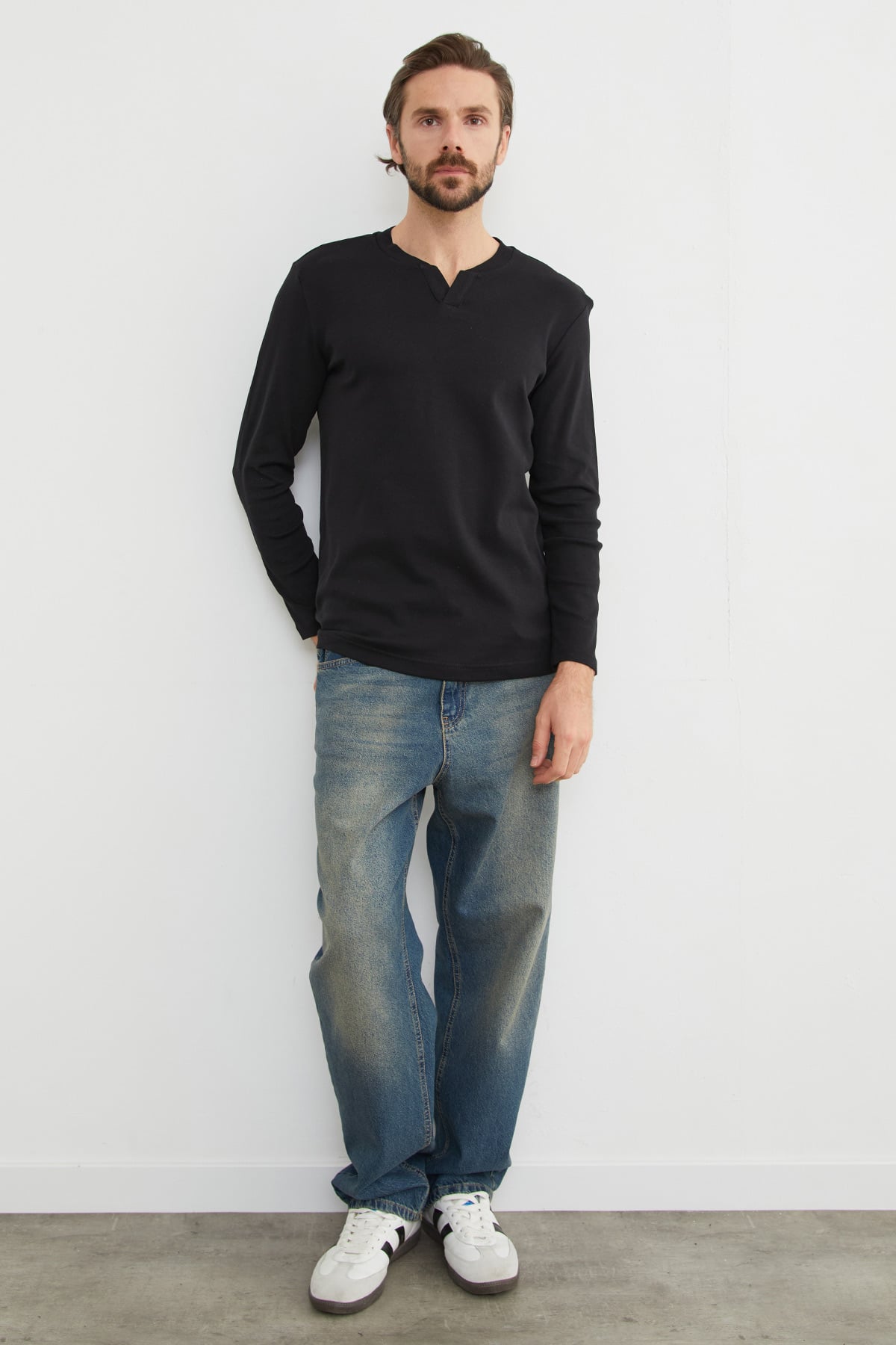 Basic V Yaka Ribanalı Body 4