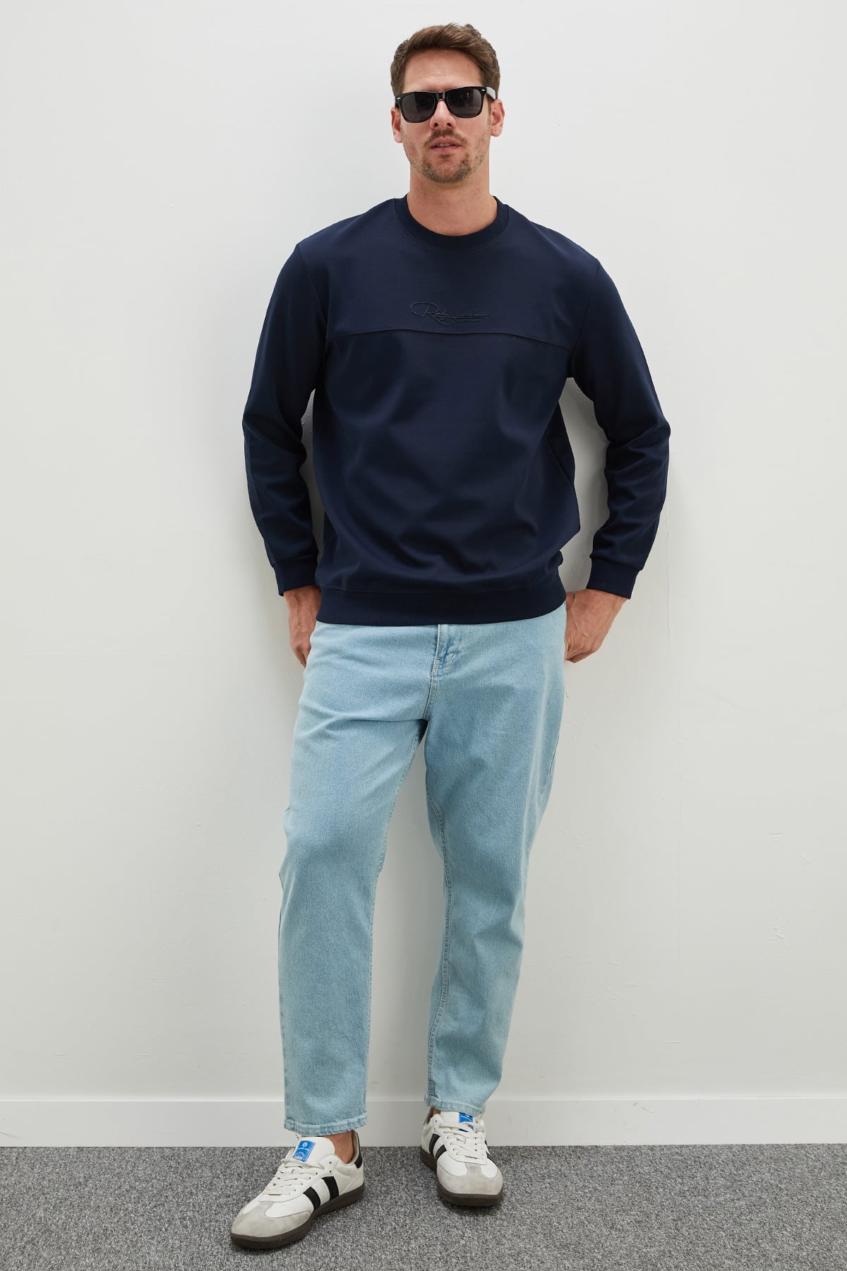 Kabartma Baskılı Çimalı Bisiklet Yaka Sweatshirt 5