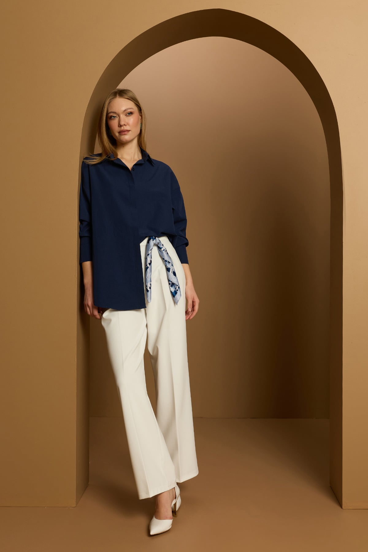Basic Yırtmaçlı Oversize Gömlek 3