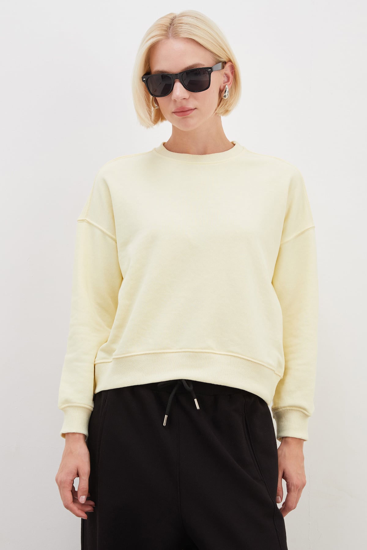 3 İplik Şardonsuz Basic Bisiklet Yaka Sweatshirt 4