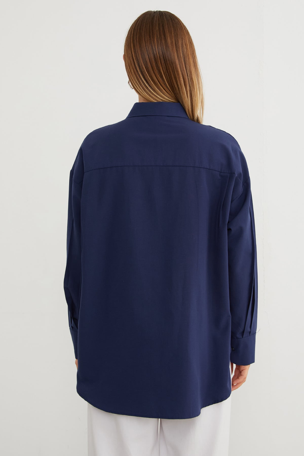 Basic Yırtmaçlı Oversize Gömlek 8