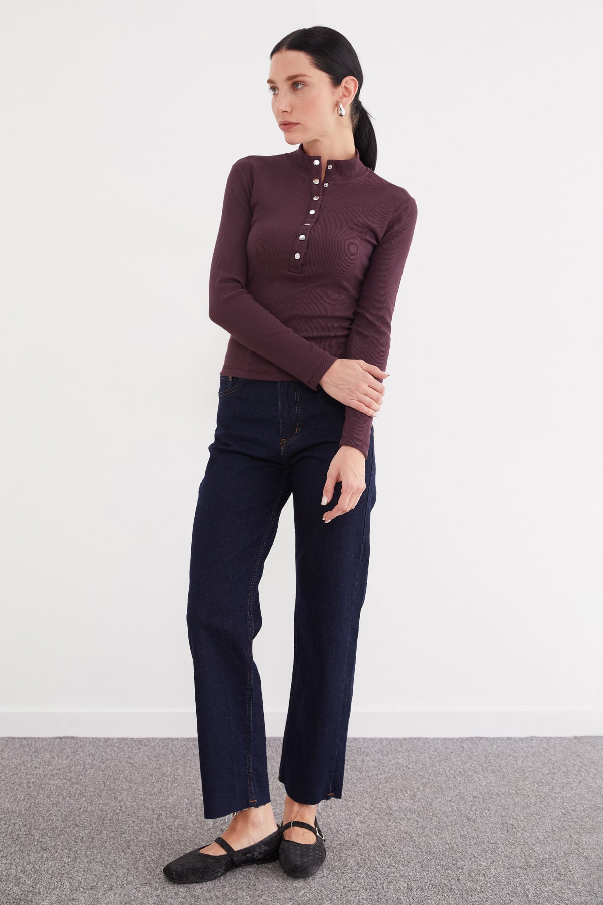 Kadın Fitilli Yarım Çıtçıtlı Dik Yaka Slim Fit Bluz 6