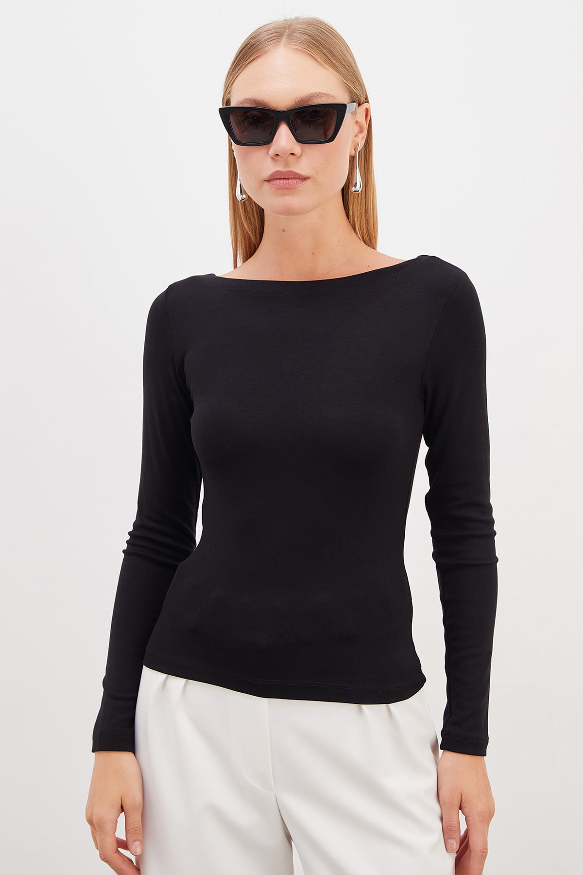 Basic Kayık Yaka Slim Fit Bluz 3